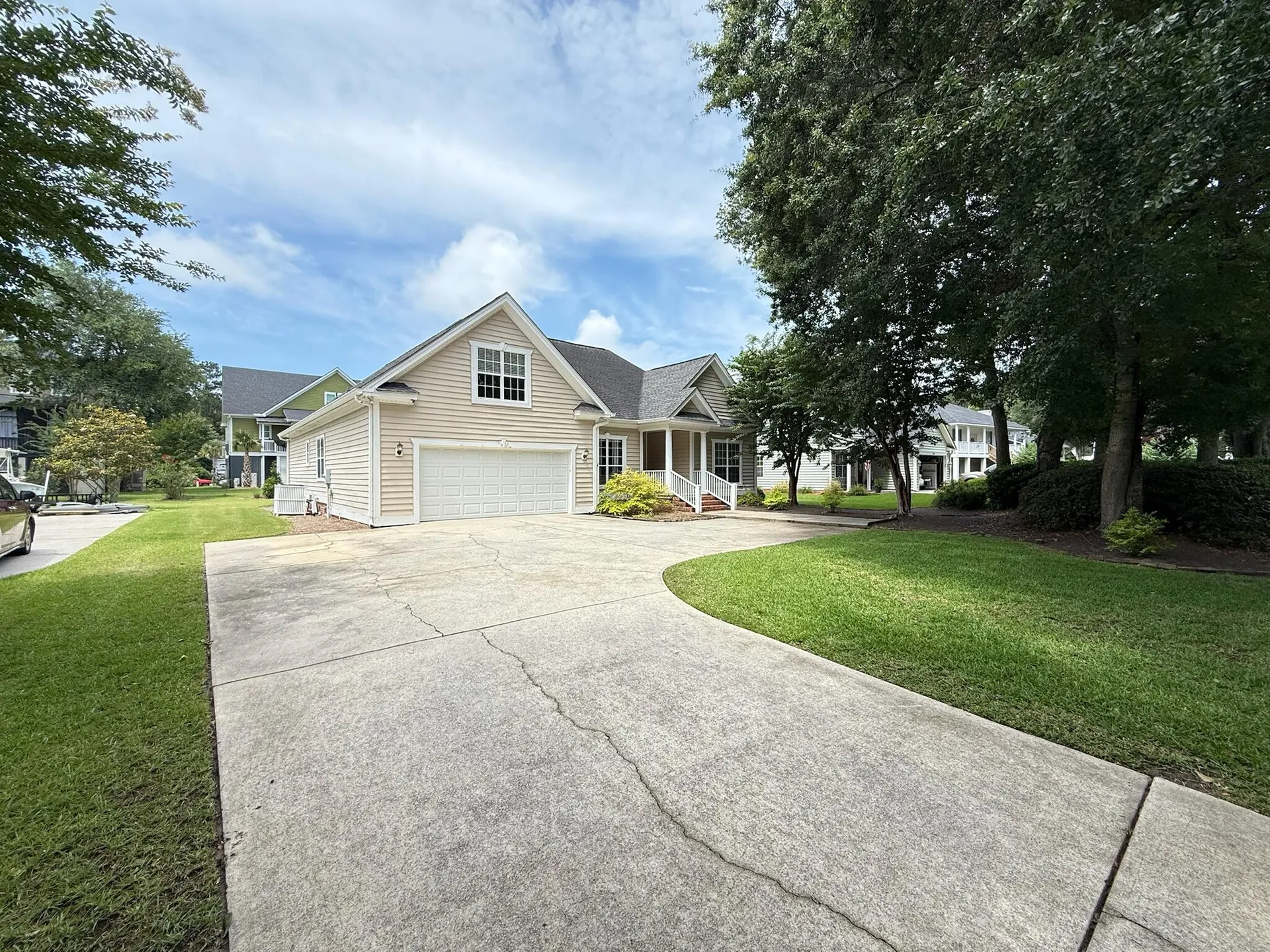 Property image 2 at 213 Ashmont Drive, Wando, SC 29492