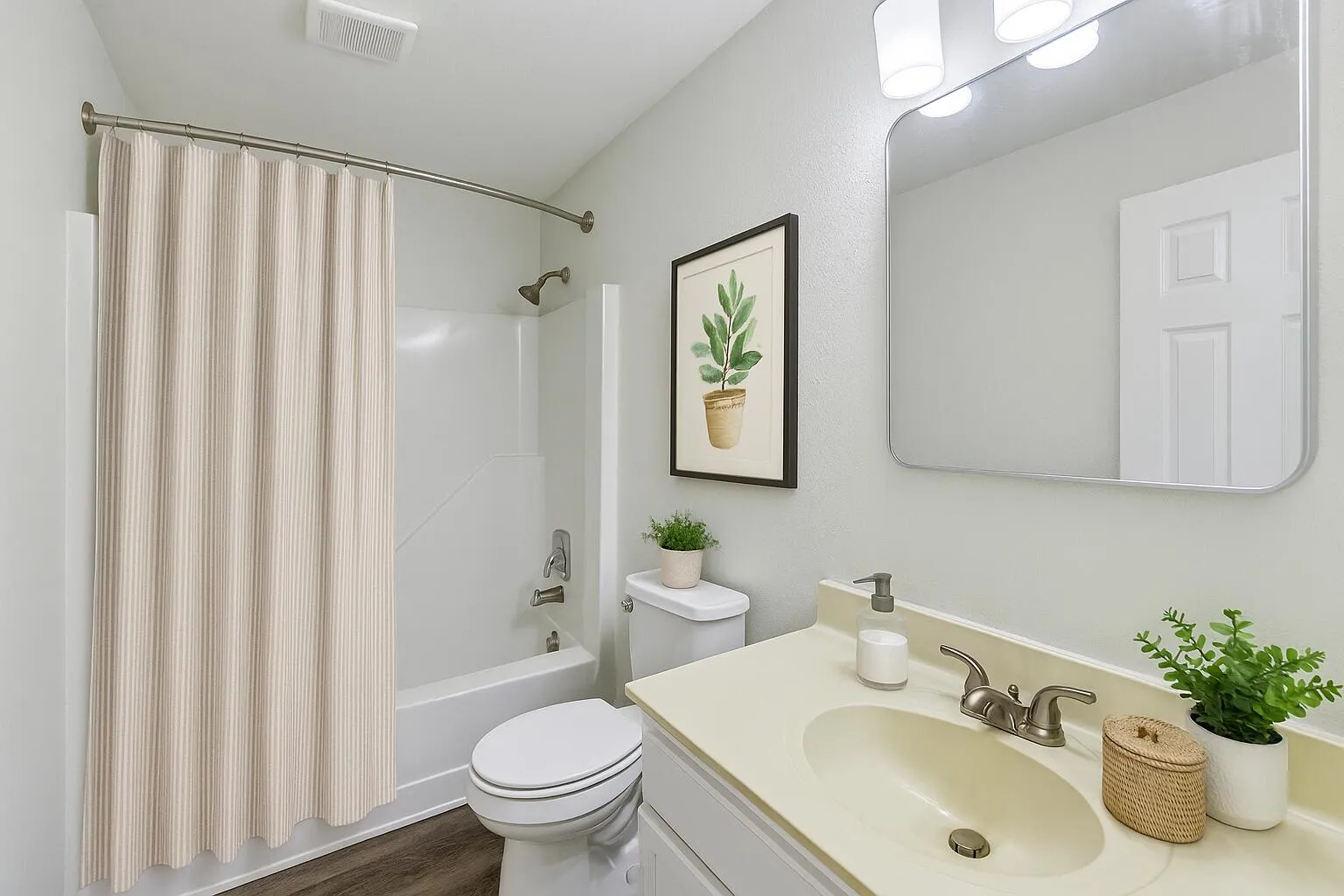 Property image 4 at 1402 Camp Road 12f, Charleston, SC 29412