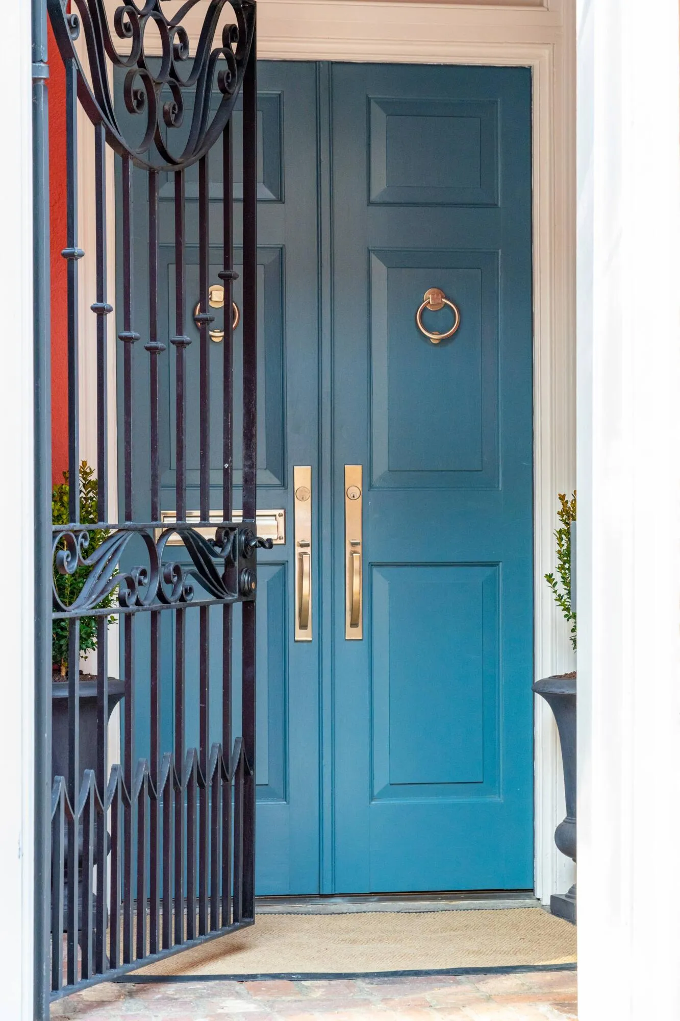Property image 3 at 32 Tradd Street, Charleston, SC 29401