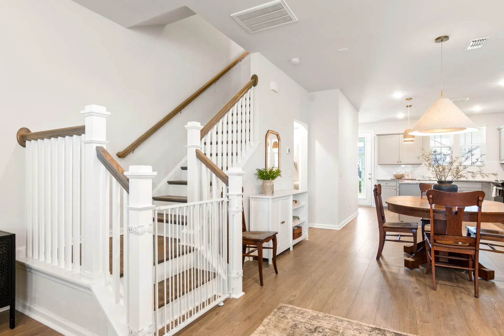 Property image 3 at 567 Blueway Avenue, Summerville, SC 29486