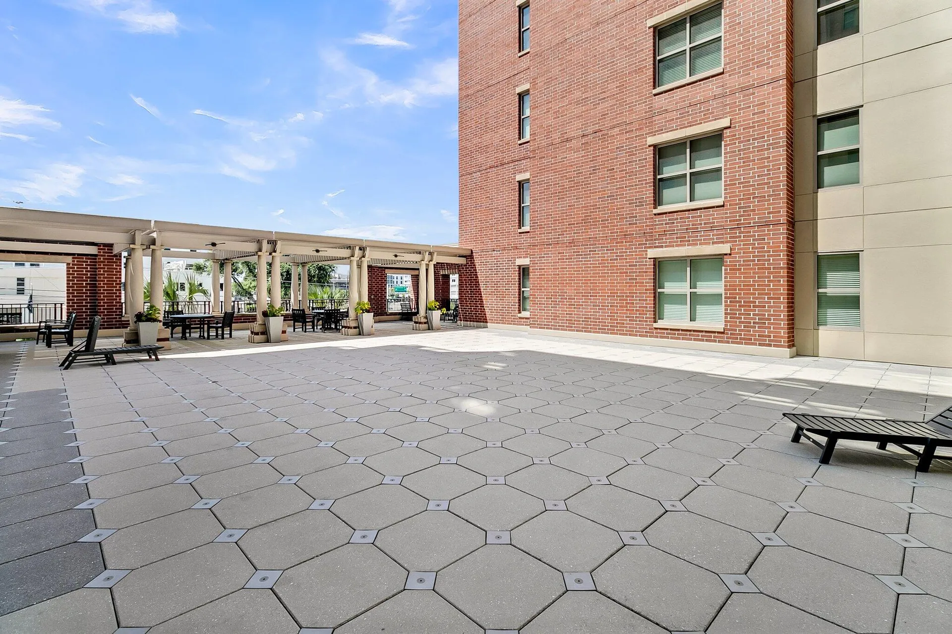 Property image 4 at 150 Bee Street 415, Charleston, SC 29401