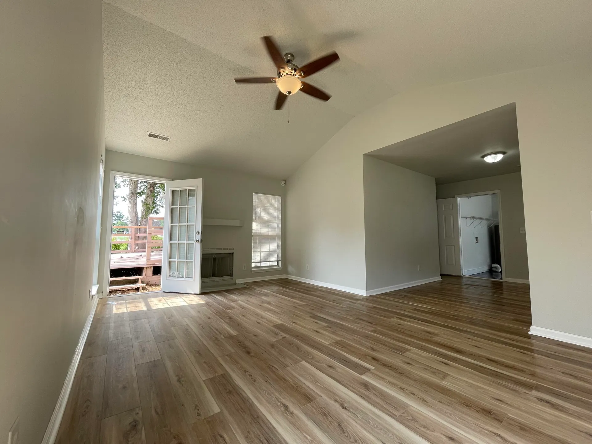 Property image 3 at 419 Courtland Drive, Summerville, SC 29486