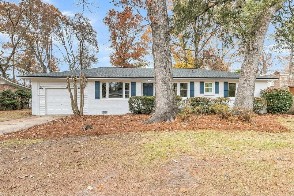 2462 Swallow Drive
