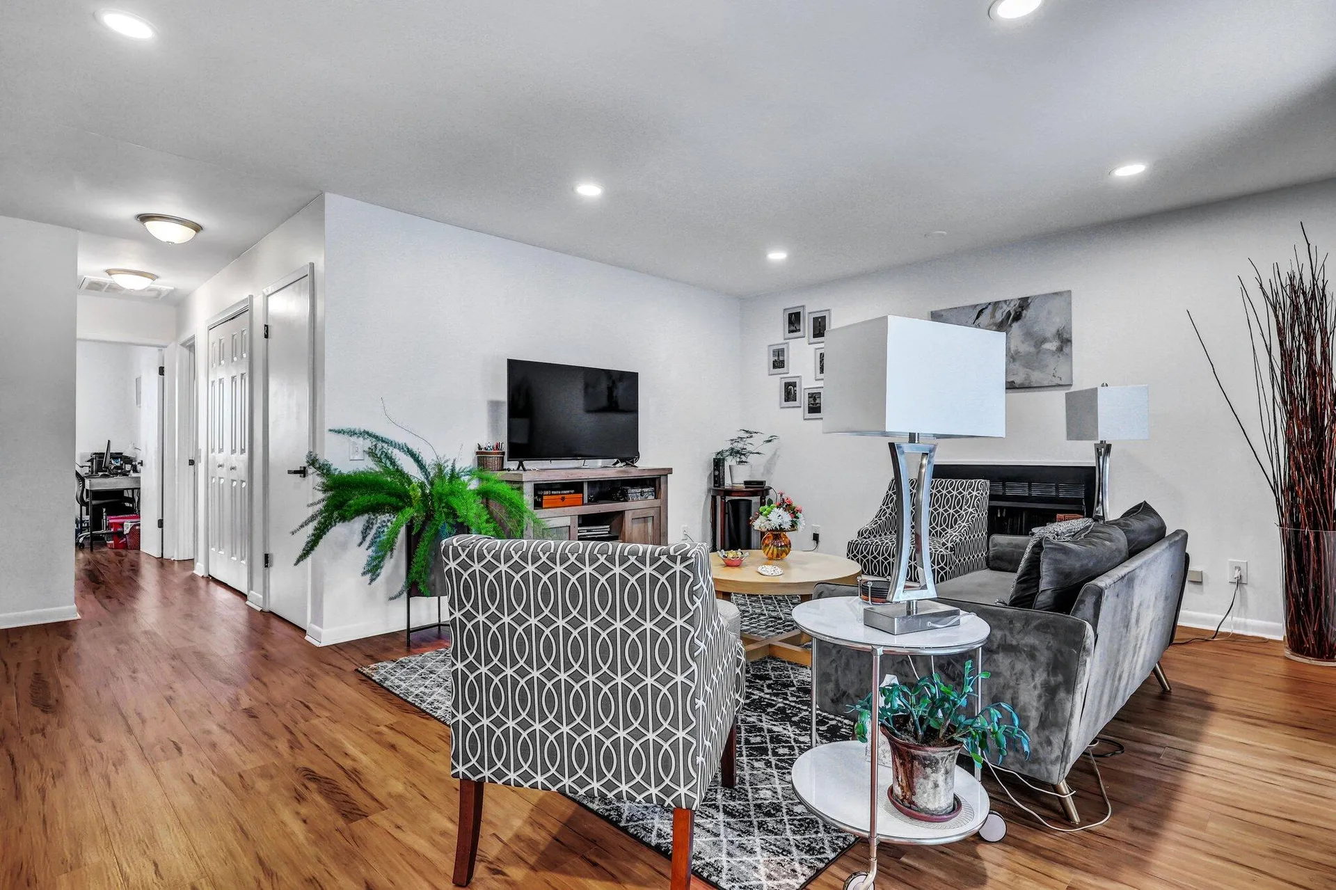 Property image 2 at 87 Ashley Hall Plantation Road 108, Charleston, SC 29407
