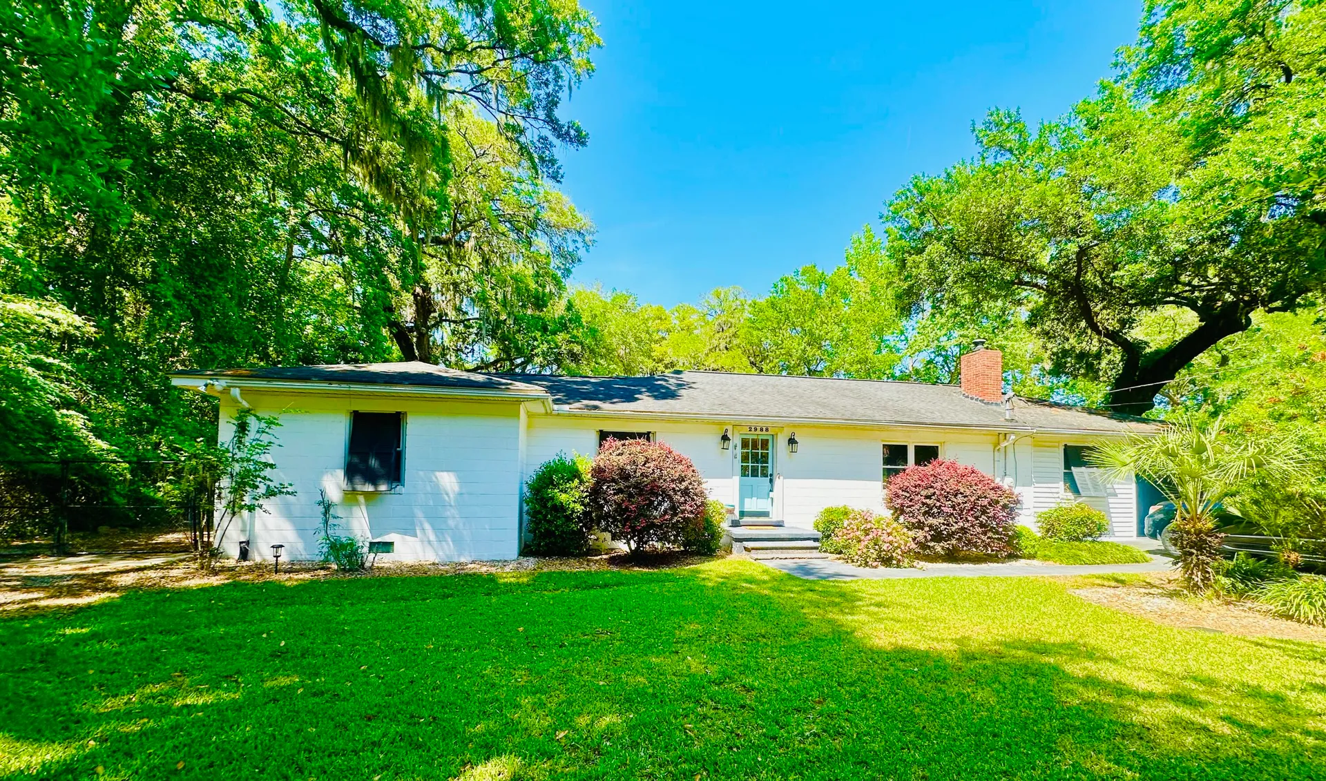 Bolton, Charleston Community