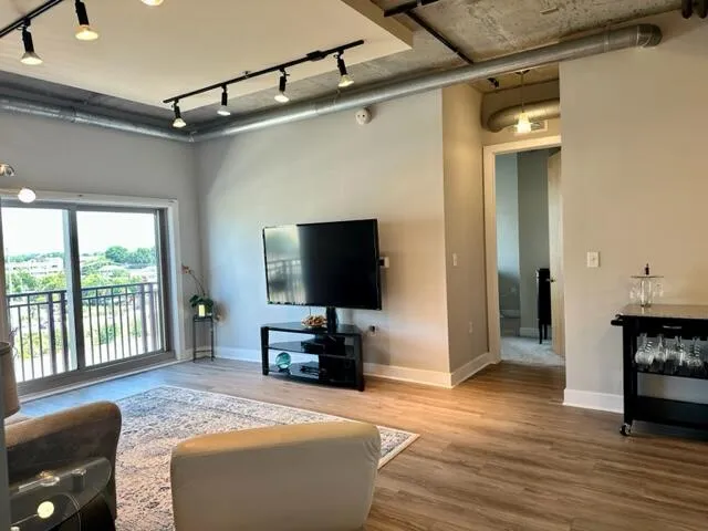 Property image 4 at 150 Bee Street 611, Charleston, SC 29401