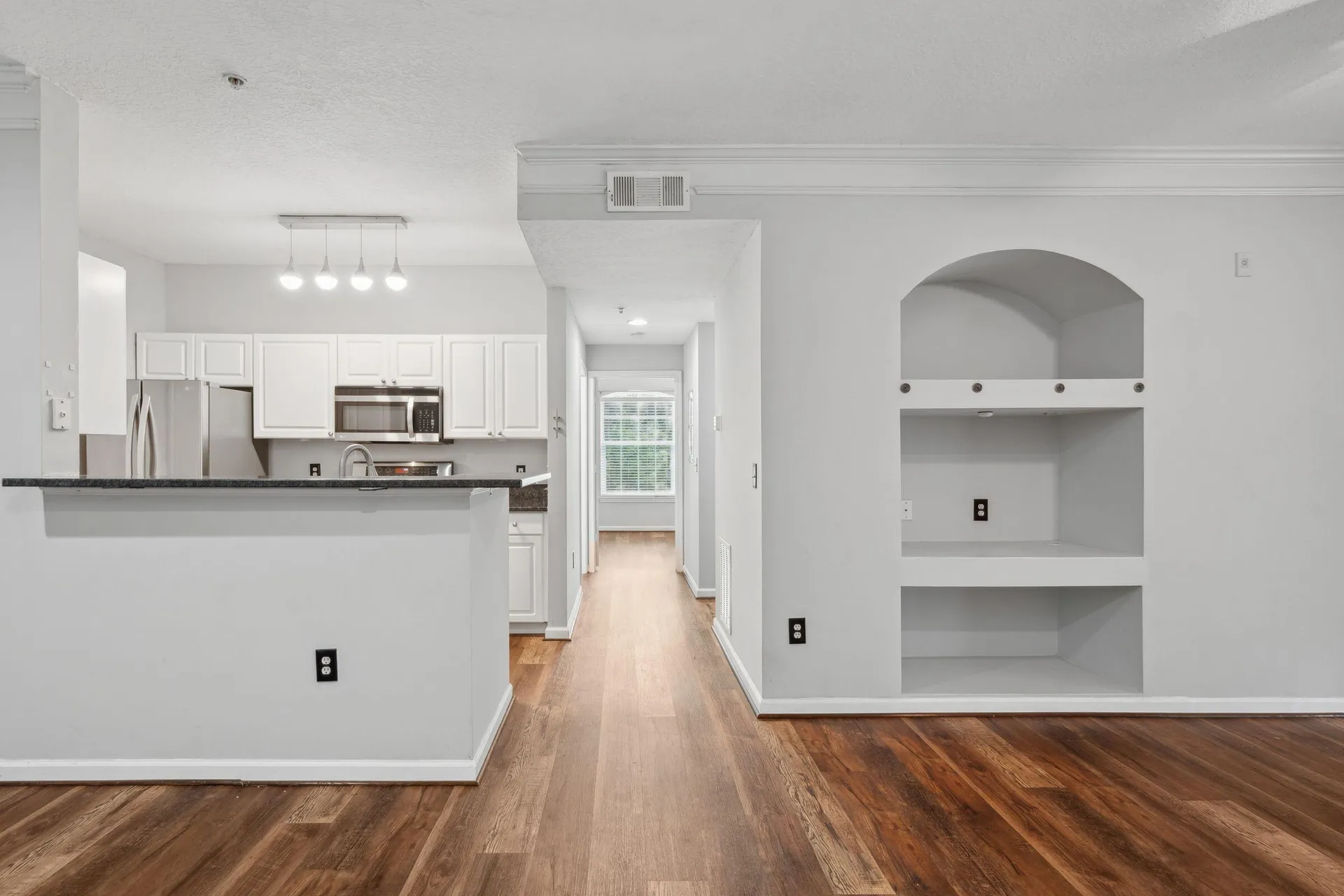 Property image 4 at 1300 Park West Boulevard 811, Mount Pleasant, SC 29466