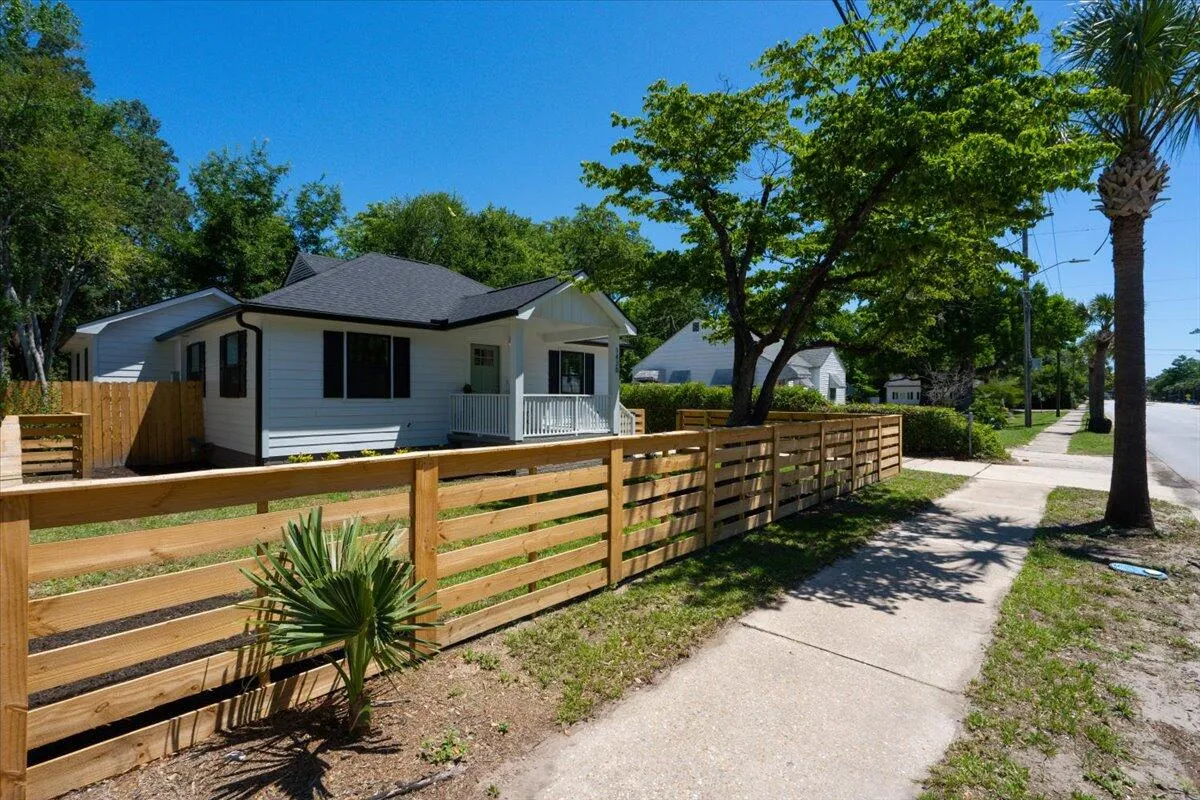 Property image 3 at 1430 E Montague Avenue, North Charleston, SC 29405