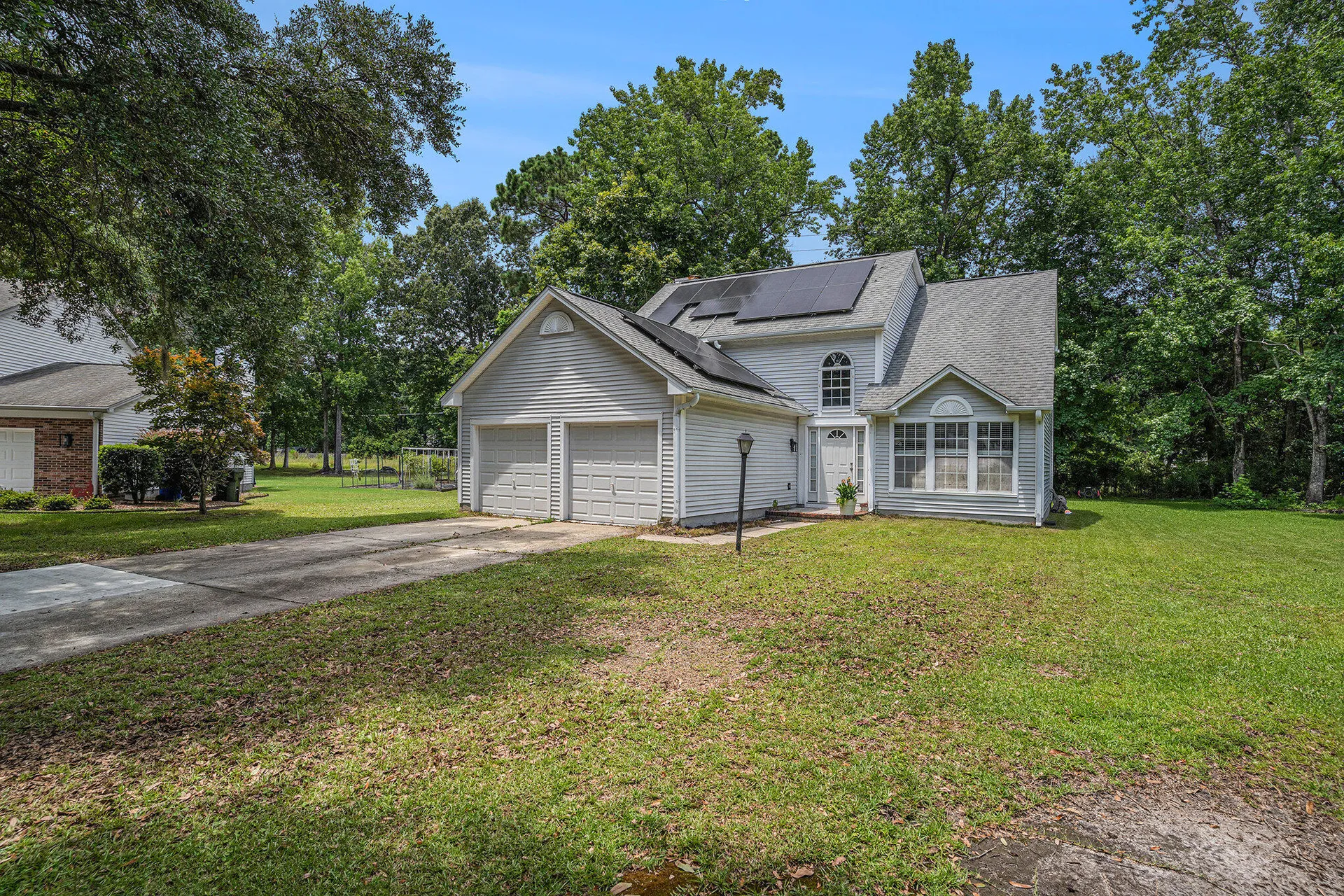 Canterbury Woods, Charleston Community