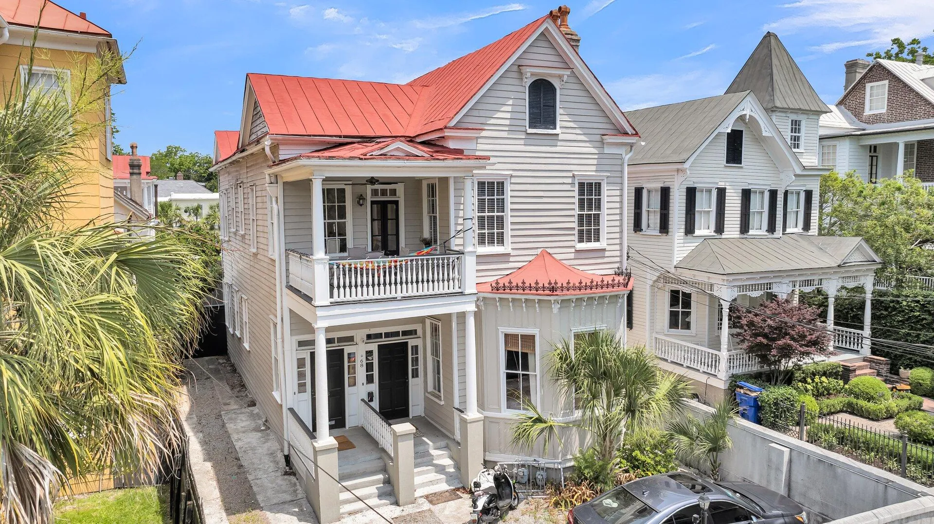 Vanderhorst, Charleston Community