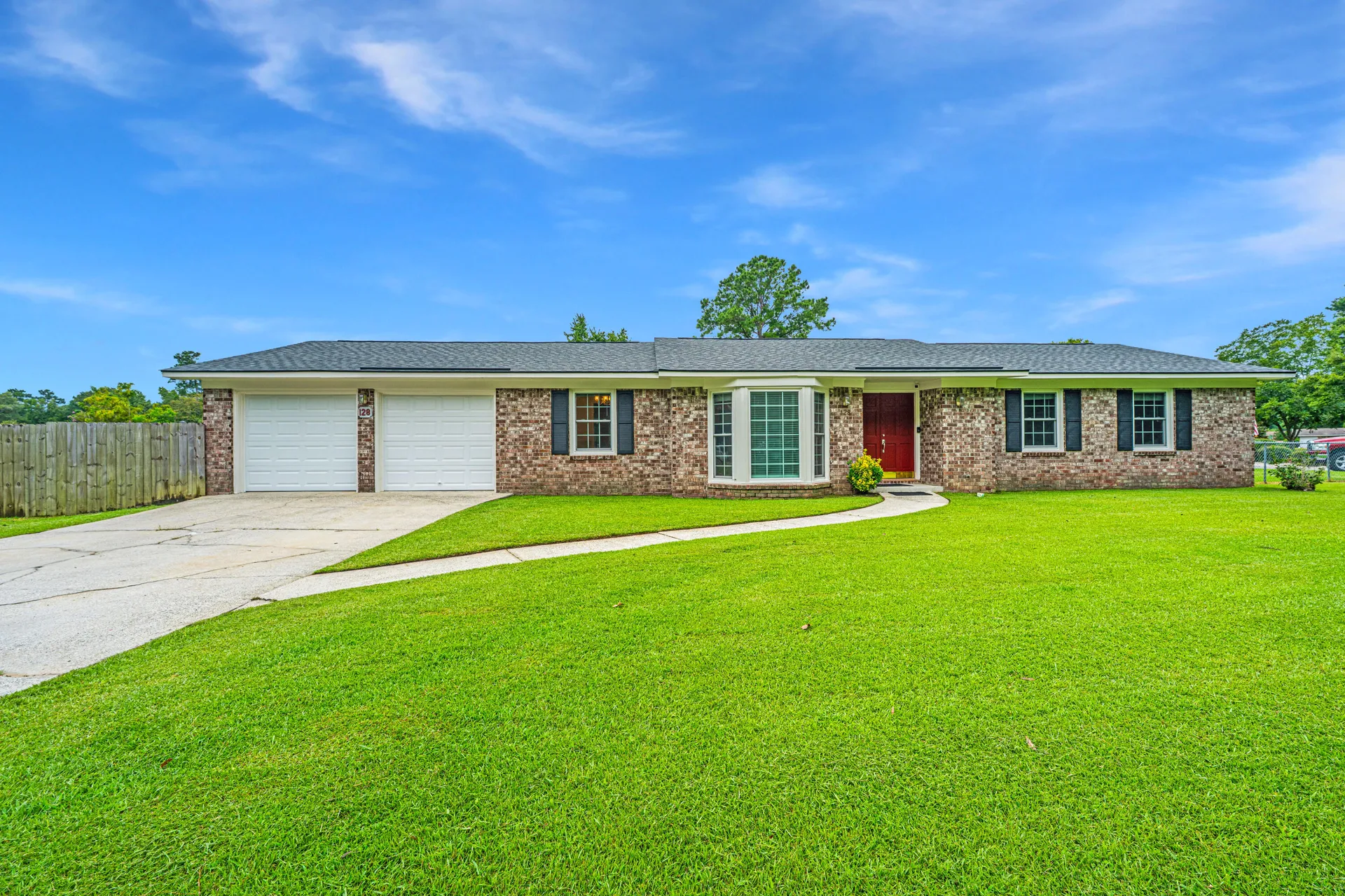Foxborough, Goose Creek Community