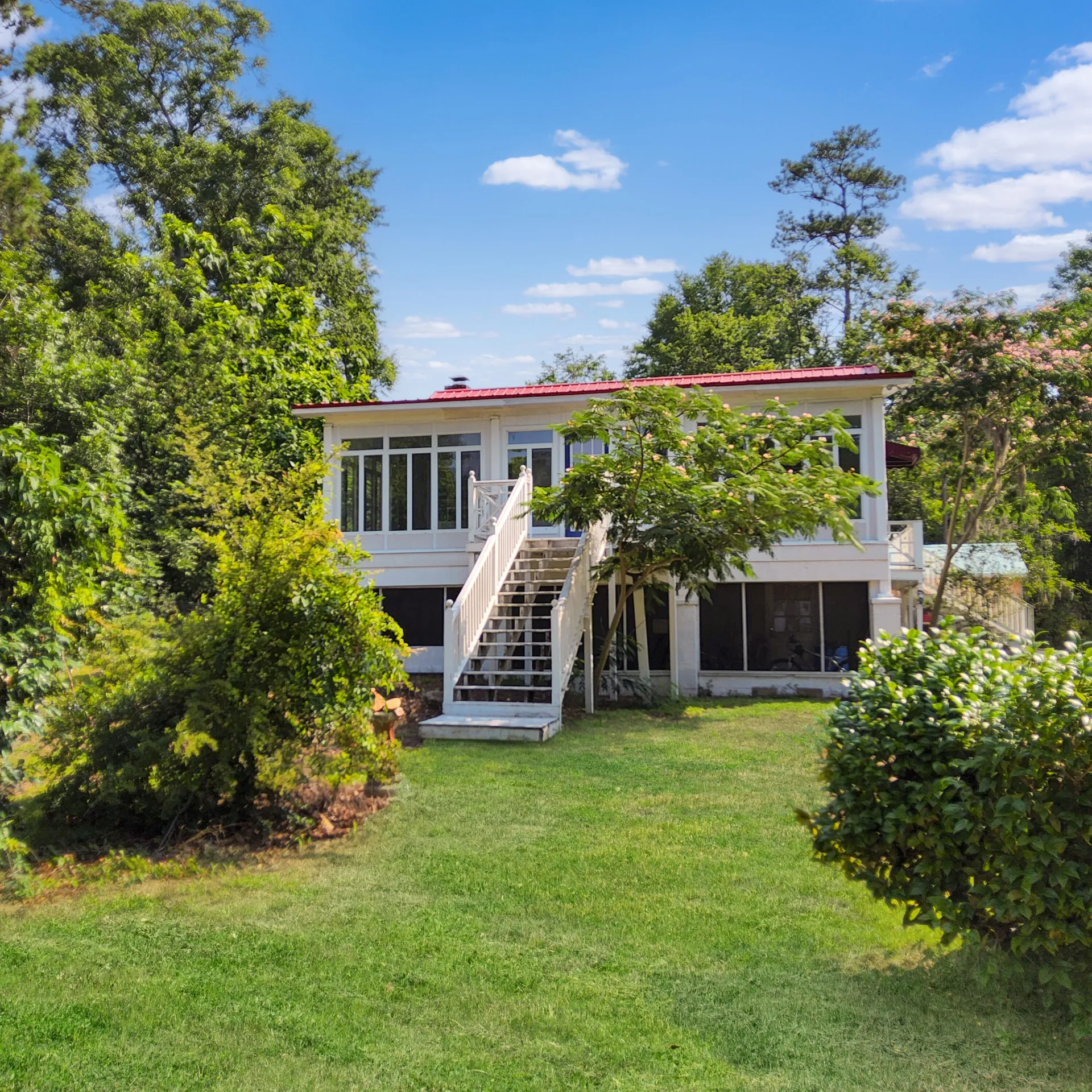 1201 Crescent Drive