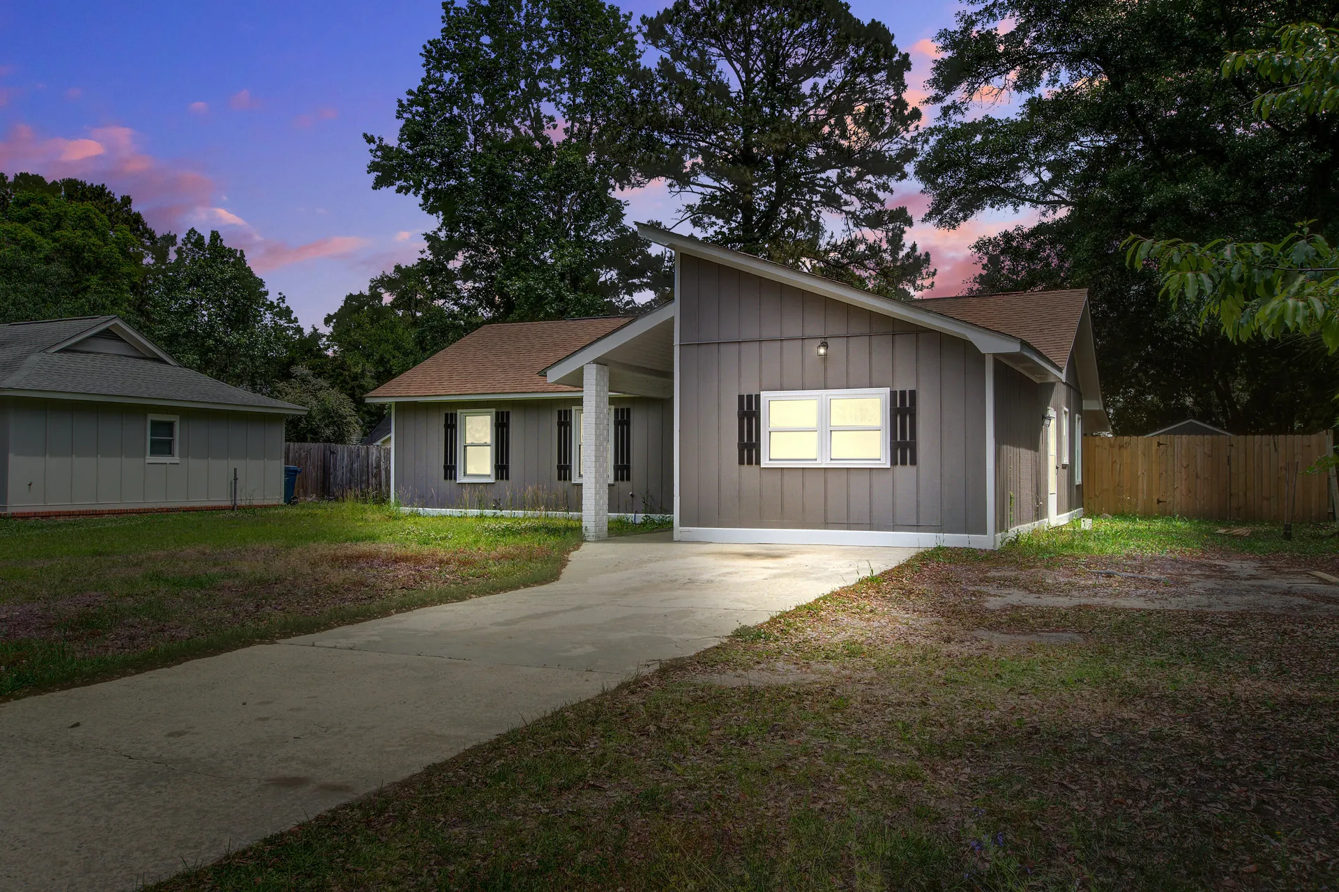 Ponderosa, Charleston Community