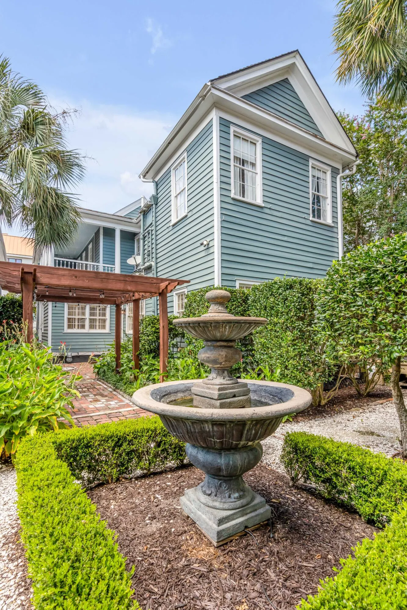 Property image 3 at 157 Tradd Street, Charleston, SC 29401
