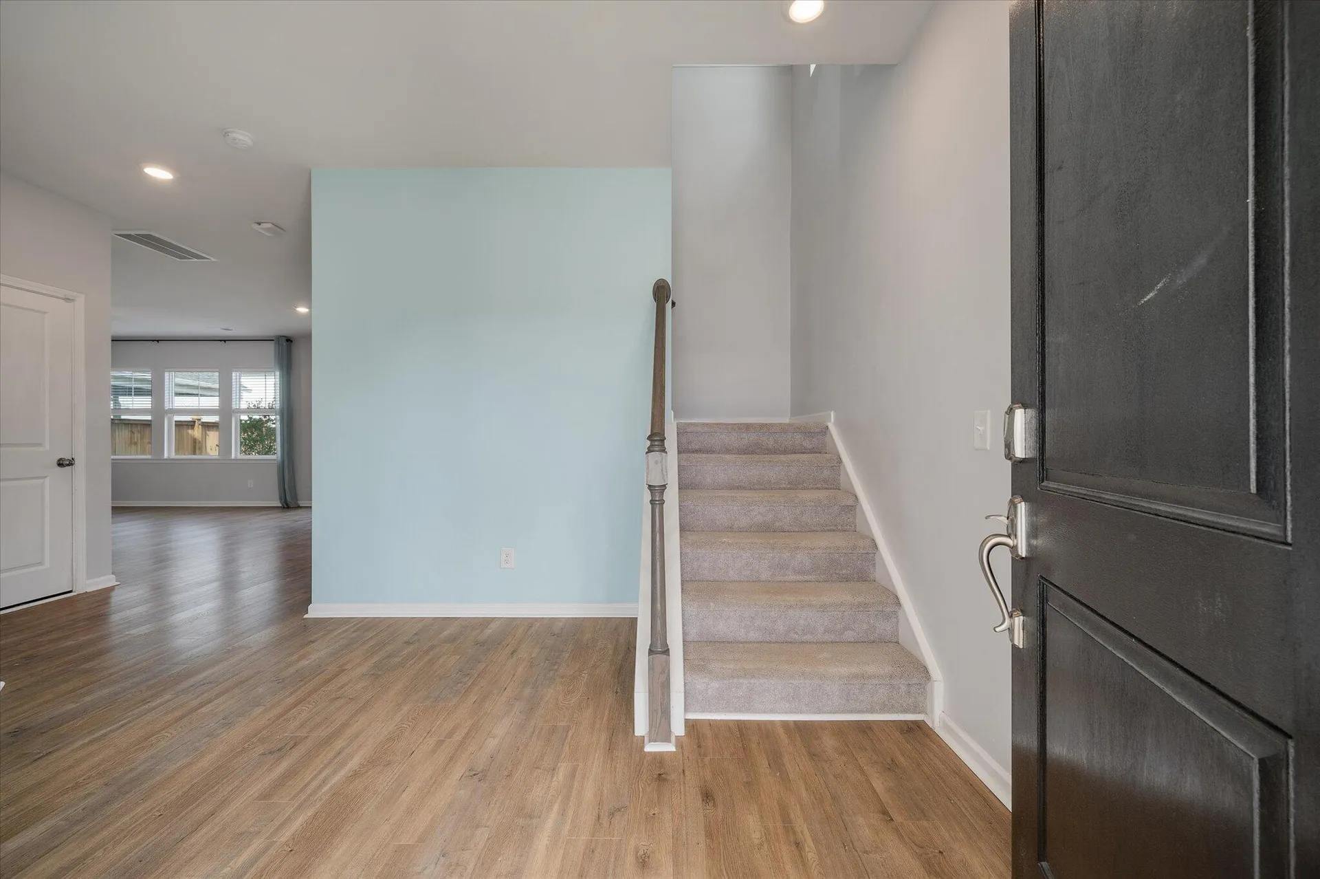 Property image 3 at 208 Evergreen Avenue, Summerville, SC 29485