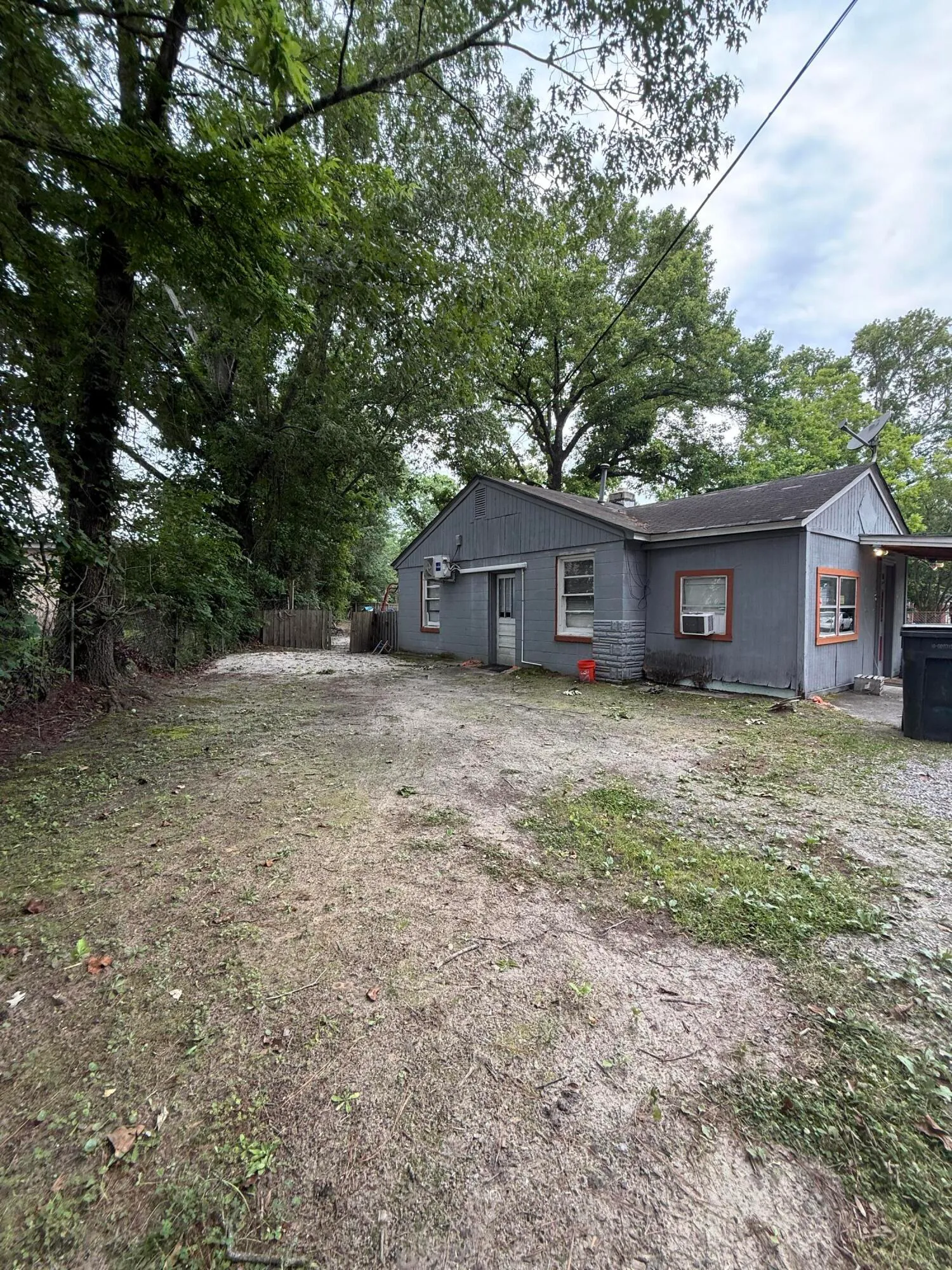 Property image 4 at 715 Yew Street, Charleston, SC 29407