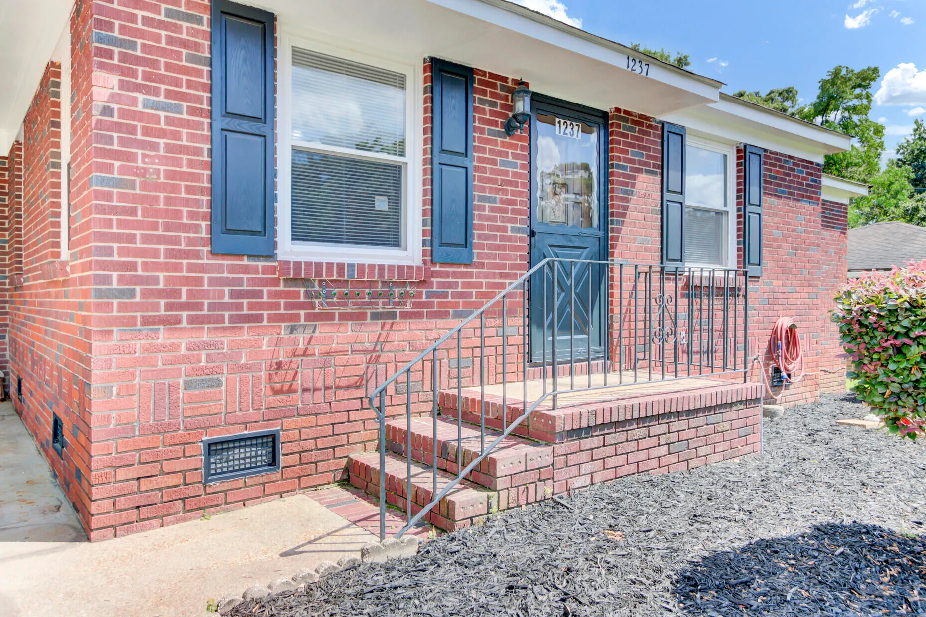Property image 4 at 1237 Fort Drive, Hanahan, SC 29410