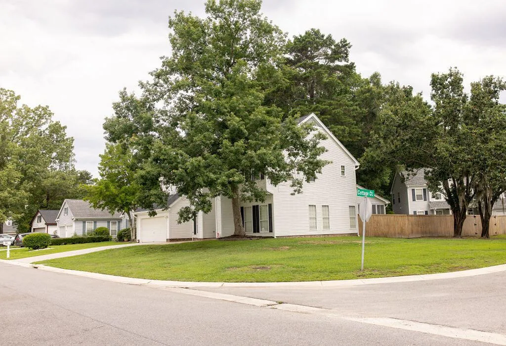 Property image 3 at 407 Thomaston Avenue, Summerville, SC 29485