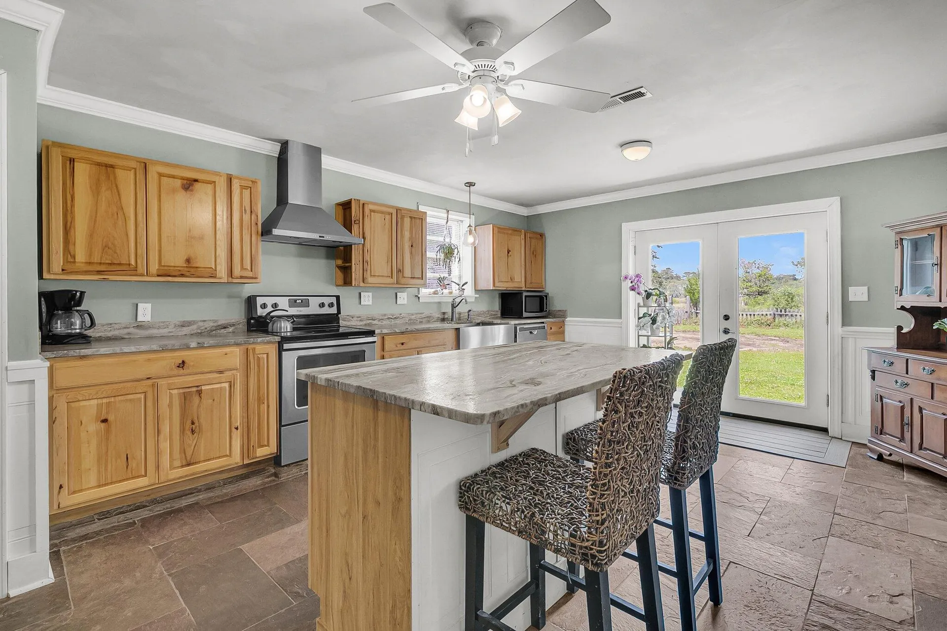 Property image 5 at 200 Wappoo Road, Charleston, SC 29407
