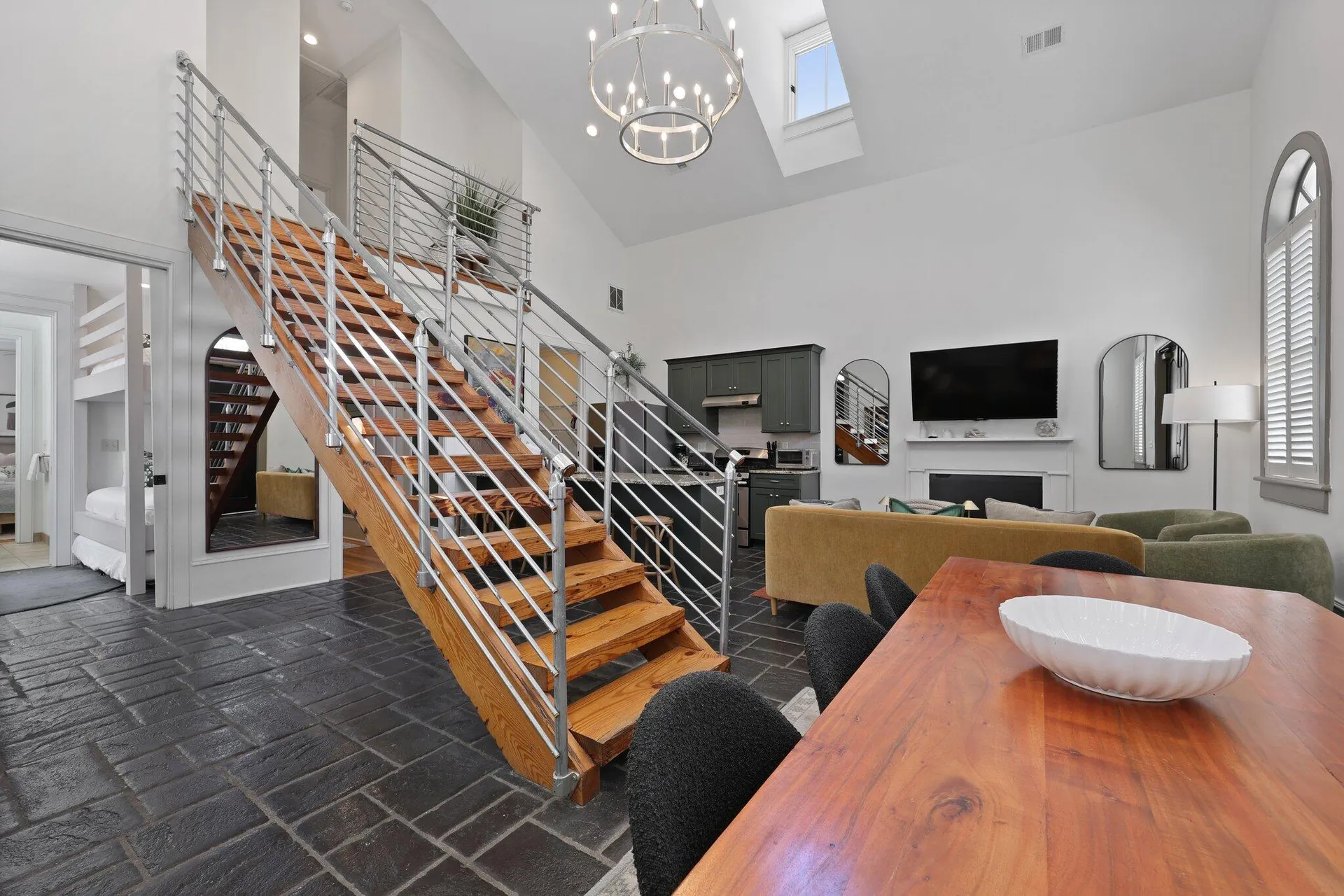 Property image 3 at 221 Ashley Avenue, Charleston, SC 29403