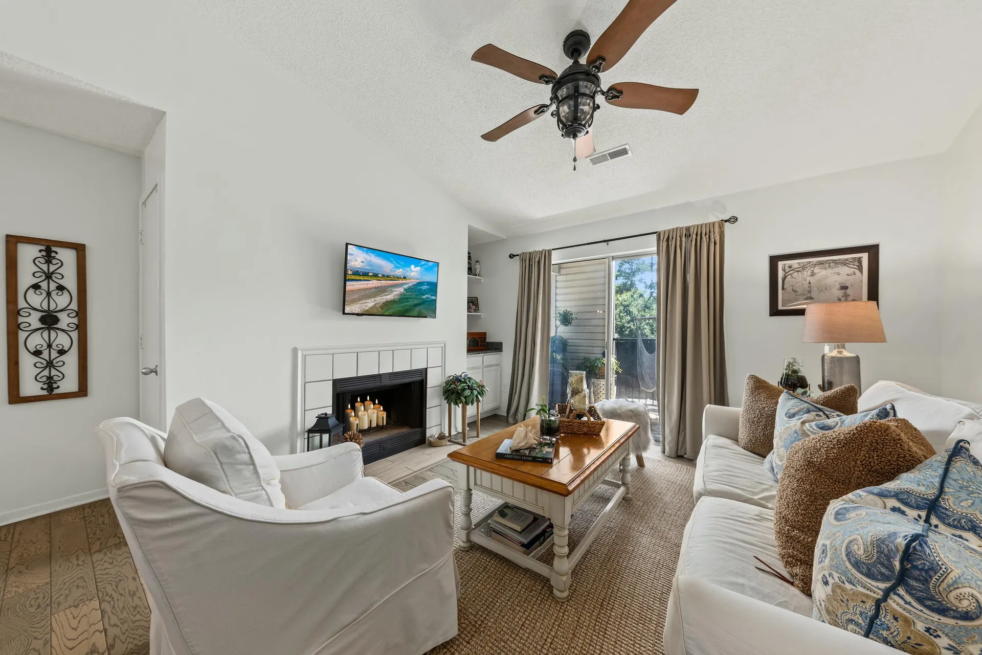 Property image 4 at 2011 N Highway 17 1100i, Mount Pleasant, SC 29466