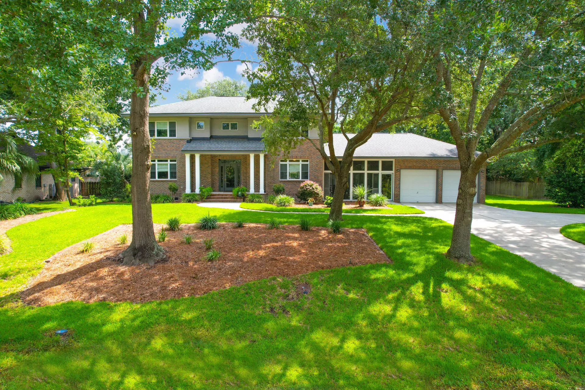 652 E Hobcaw Drive