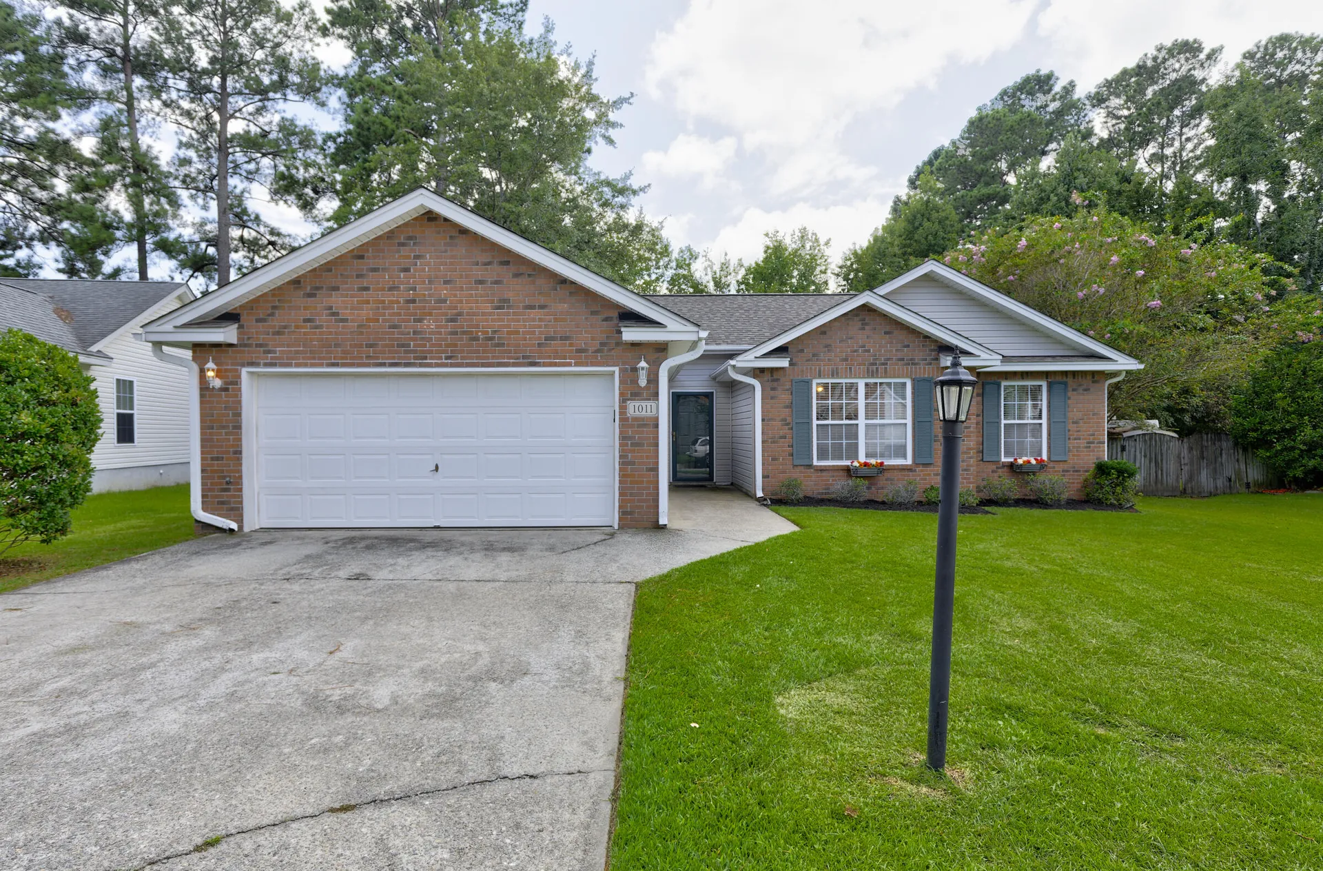 Property image 2 at 1011 Cobblestone Boulevard, Summerville, SC 29486