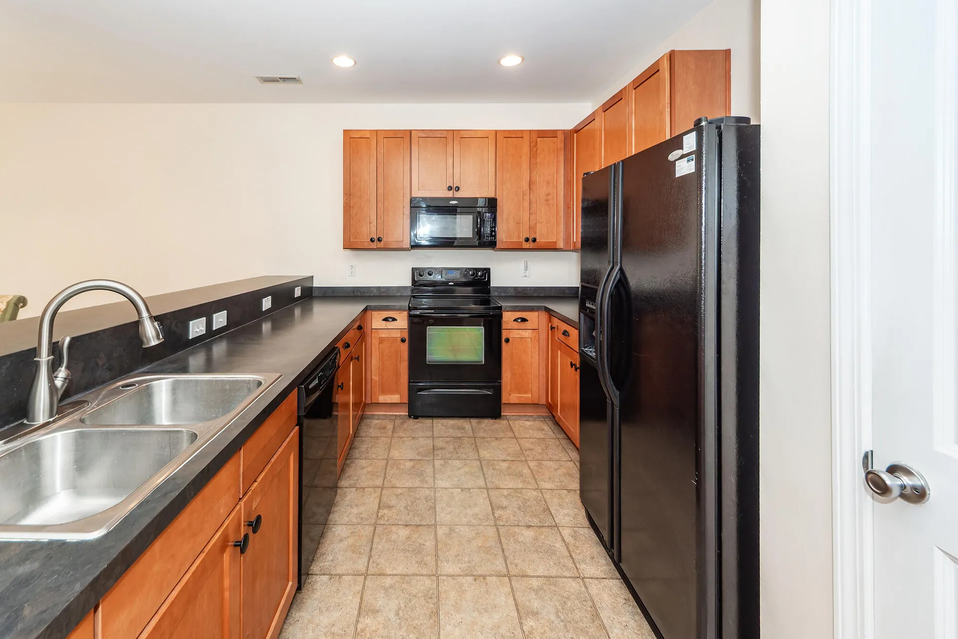 Property image 3 at 611 Grassy Hill Road, Summerville, SC 29483