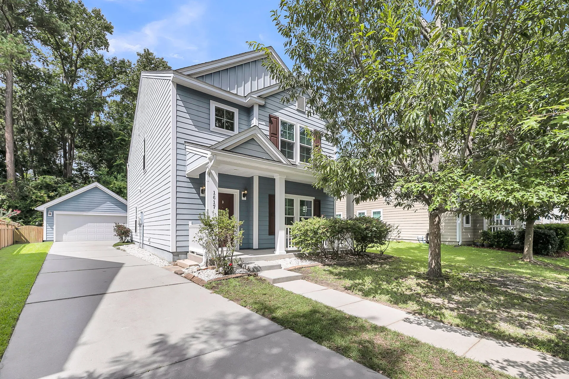 1617 Sparkleberry Lane