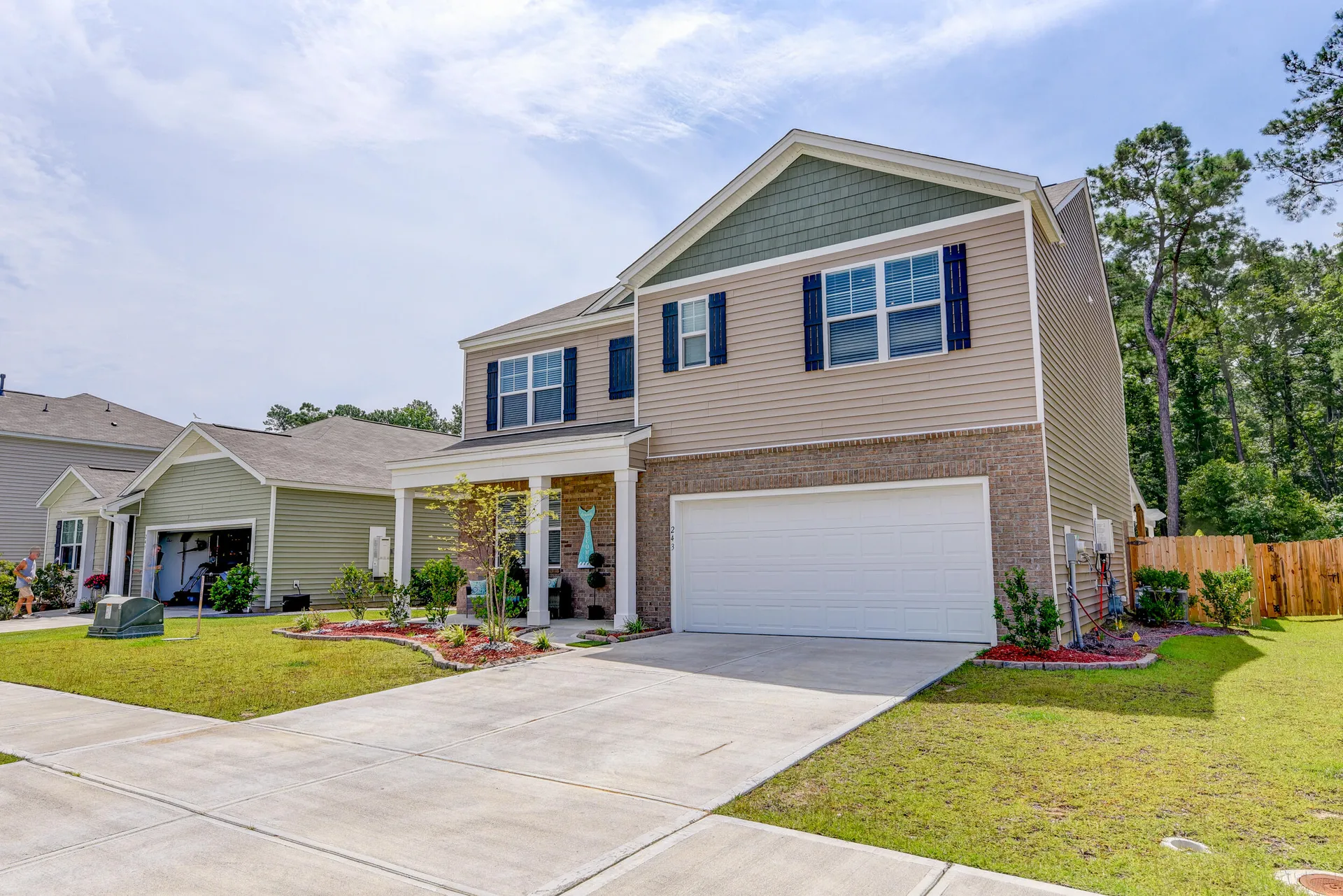 243 N Light Way