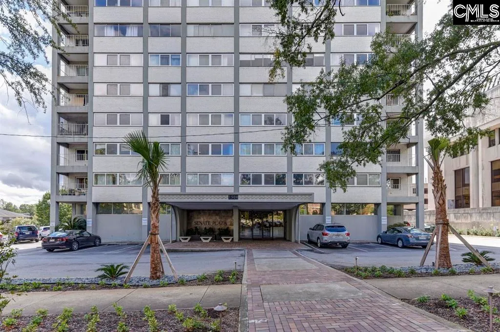 1520 Senate St 203