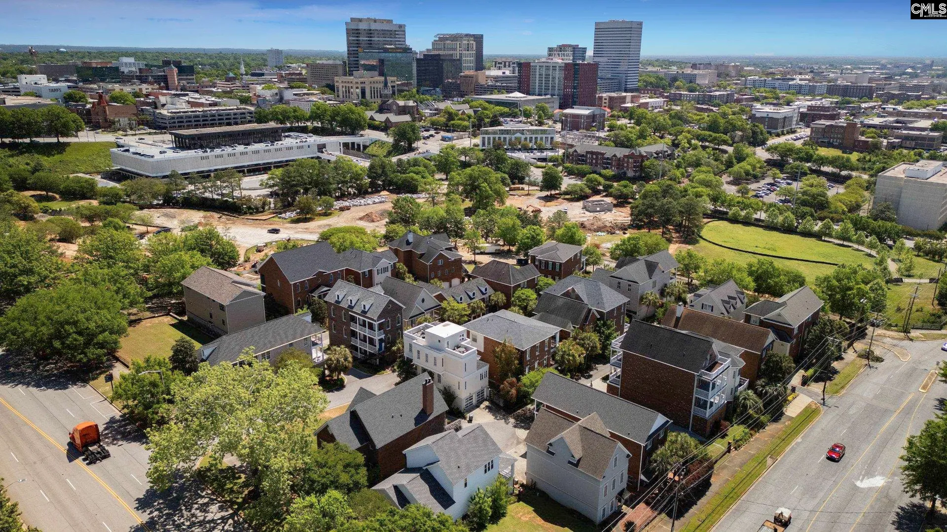 Governors Hill, Columbia Community