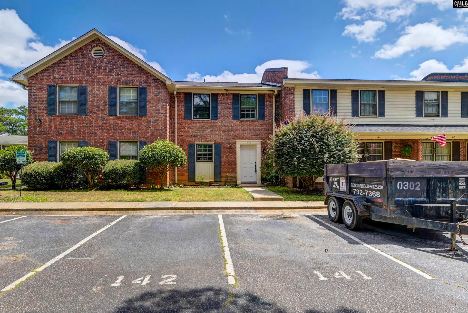 Carriage Lane, Columbia Community