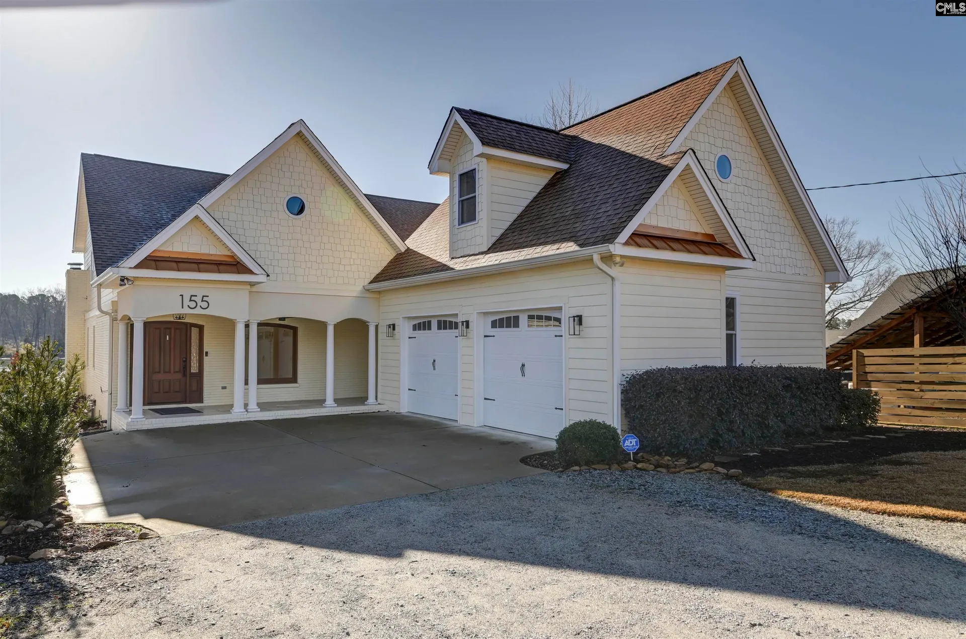 Dutchman Shores, Chapin Community