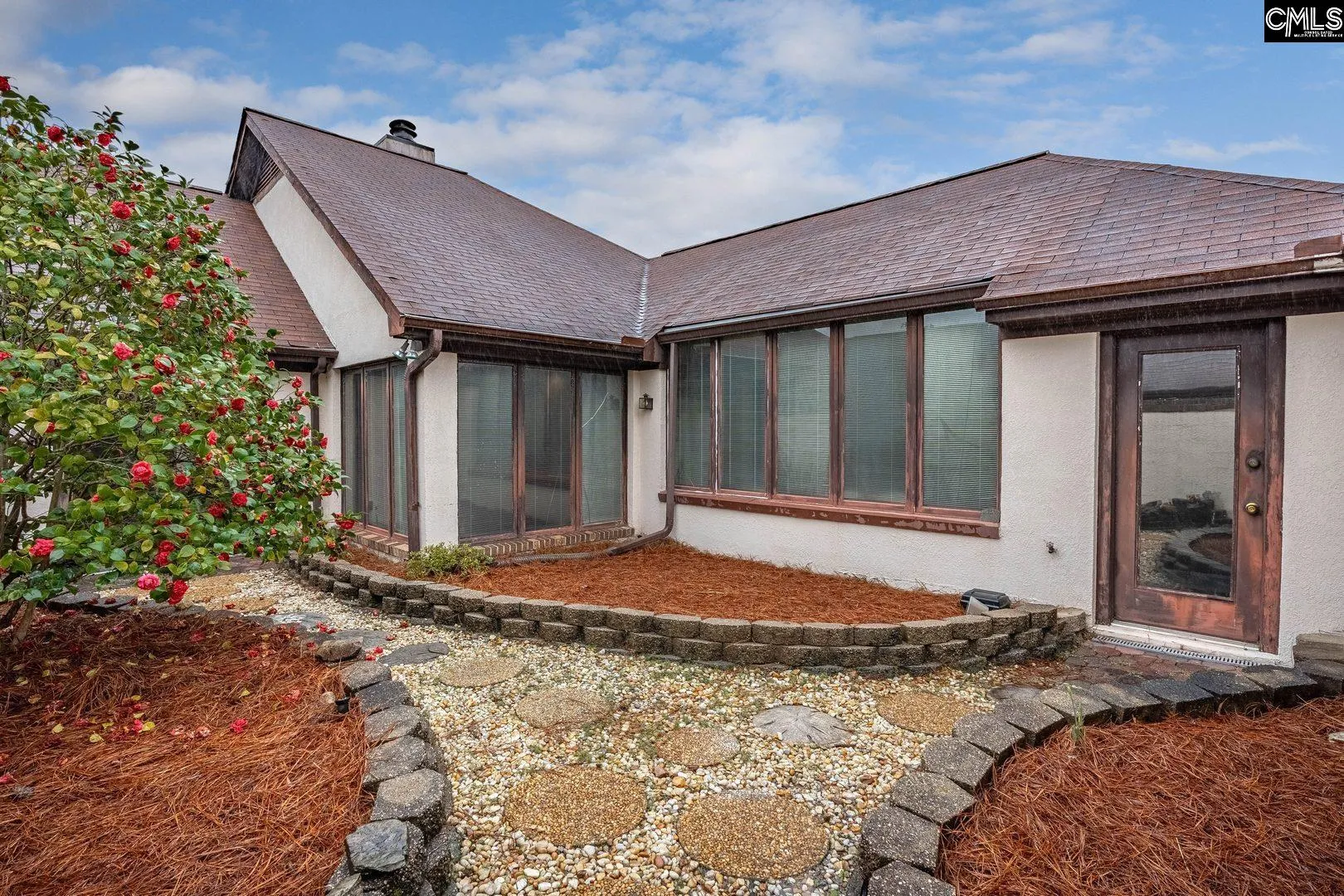 Willow Winds, Columbia Community