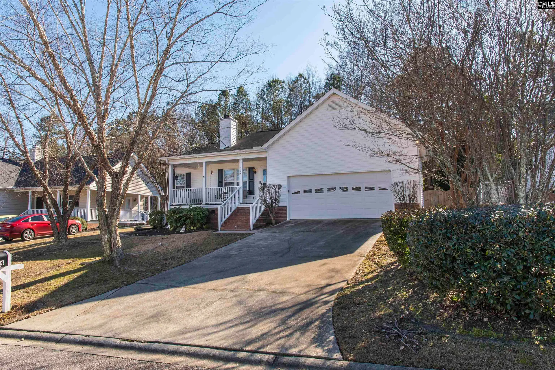 Laurel Wood, Lexington Community