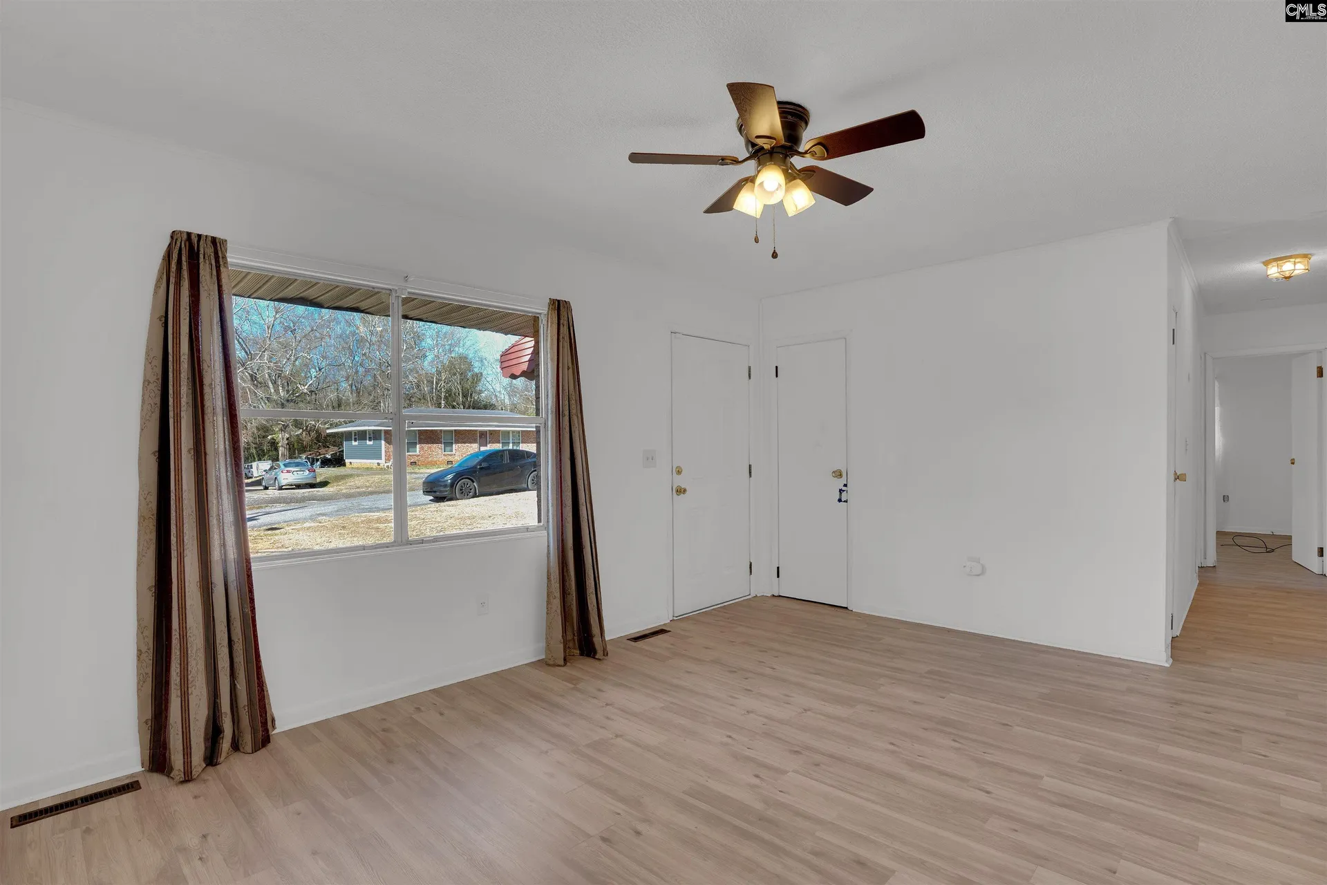 Property image 3 at 214 Magnolia Street, Batesburg, SC 29006-2425