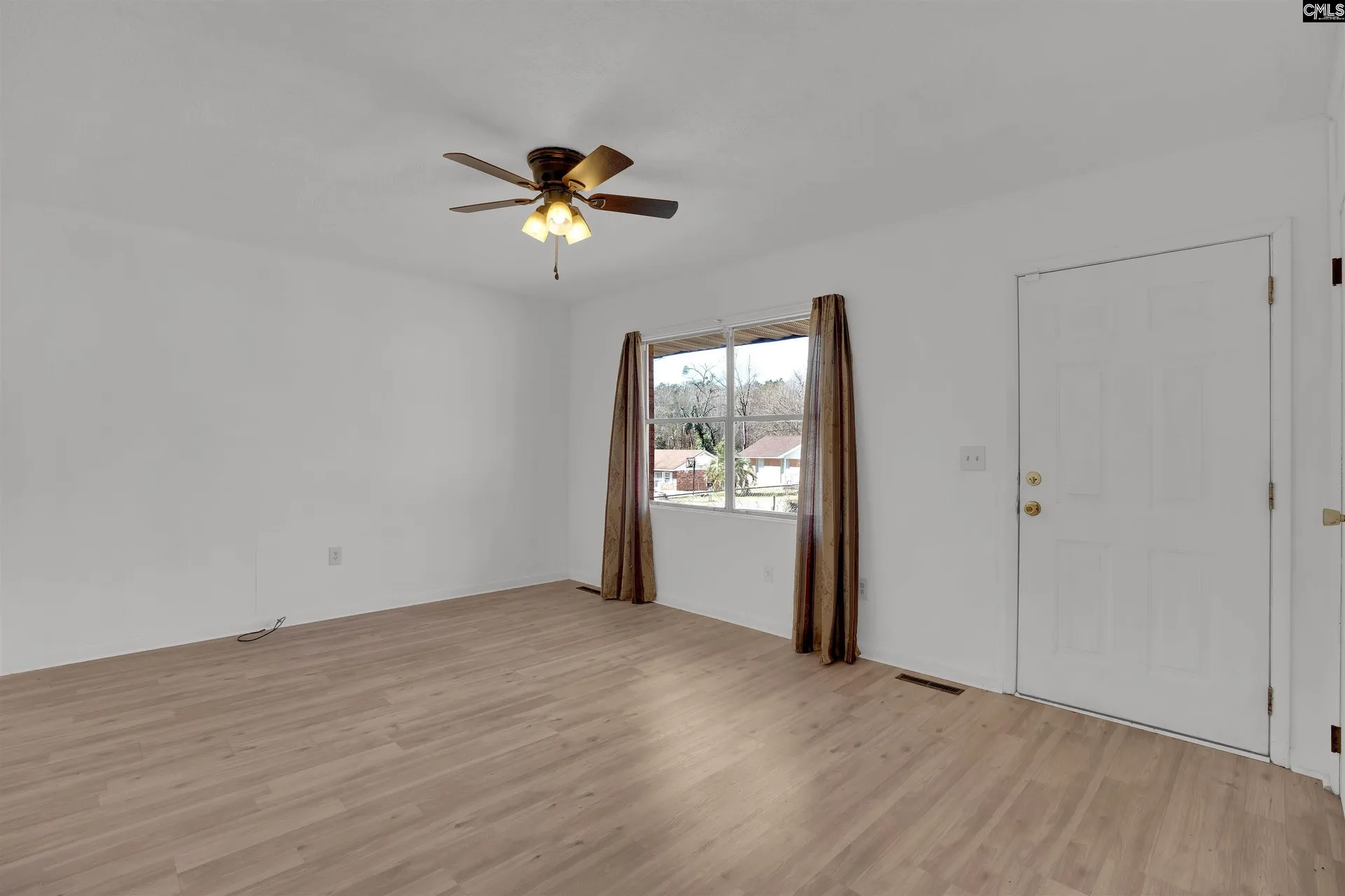 Property image 5 at 214 Magnolia Street, Batesburg, SC 29006-2425