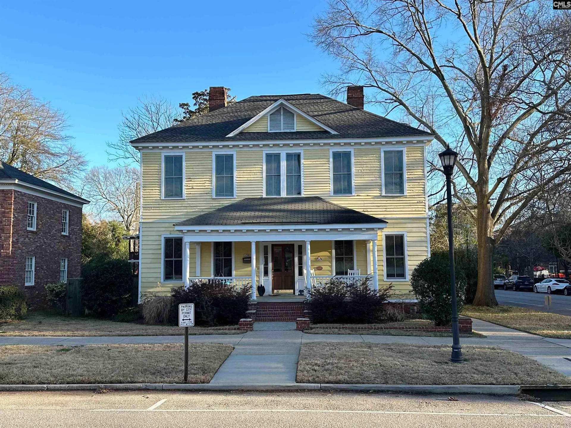 University Hill, Columbia Community