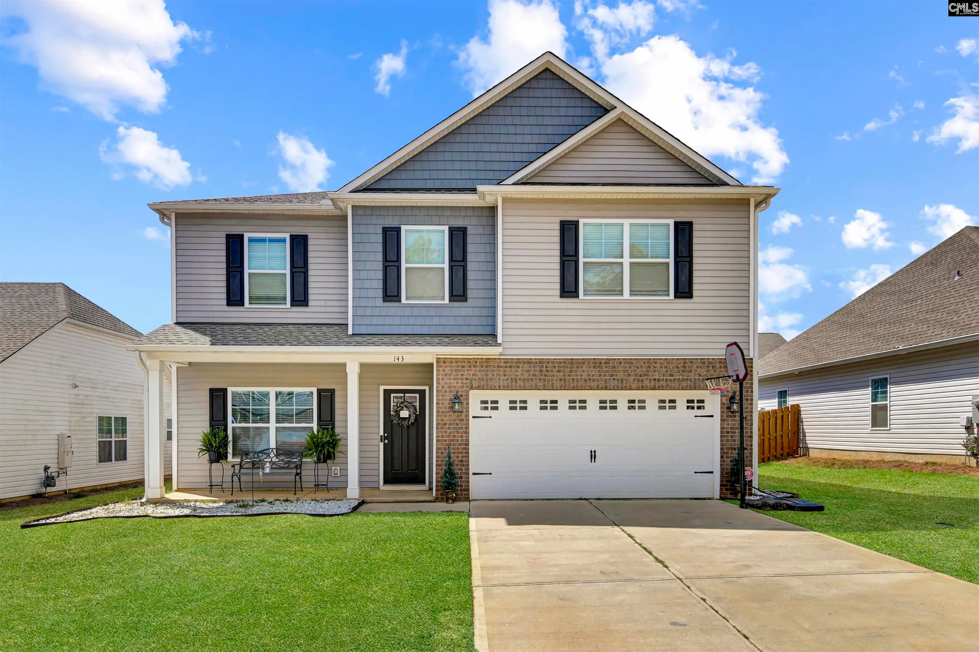 Cypress Glen, Chapin Community