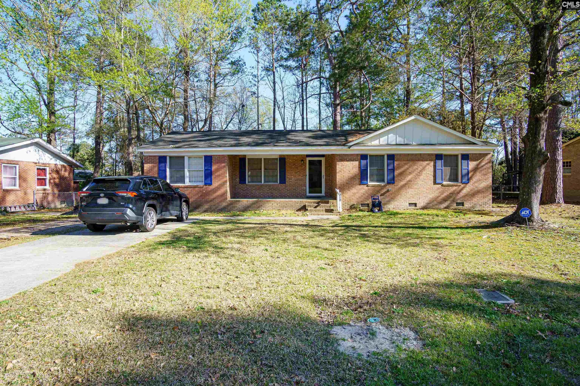 Lloydwoods, West Columbia Community