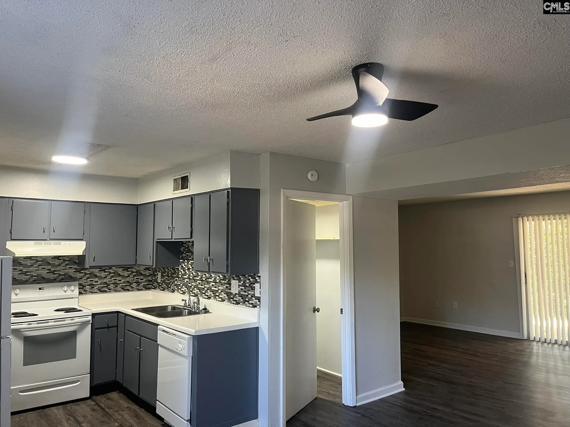Property image 4 at 1100 Skyland Drive N4, Columbia, SC 29210