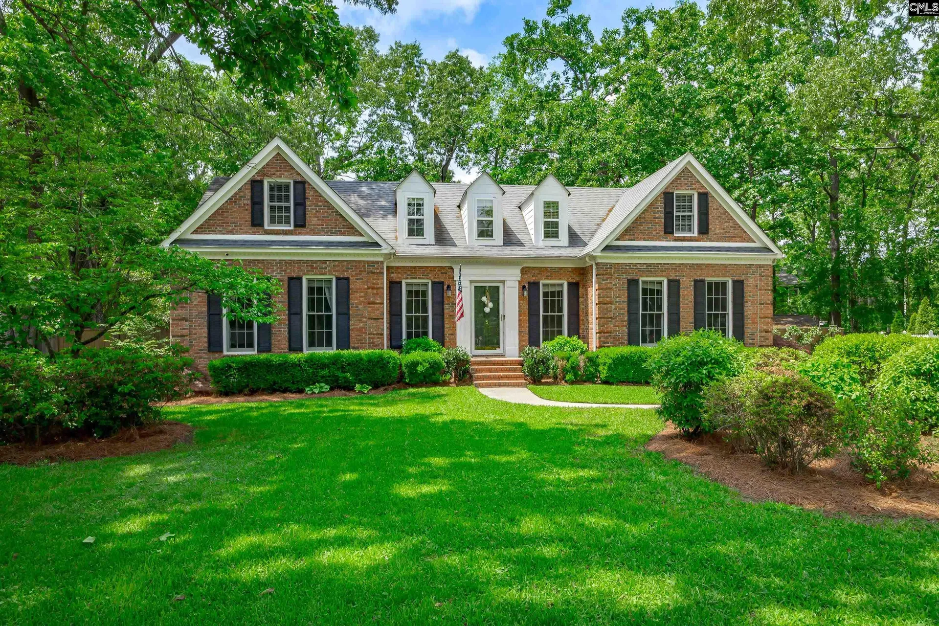 Hampton Woods, Columbia Community