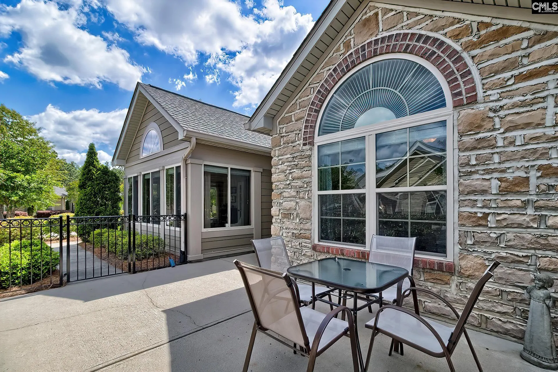 Peach Grove Villas, Elgin Community