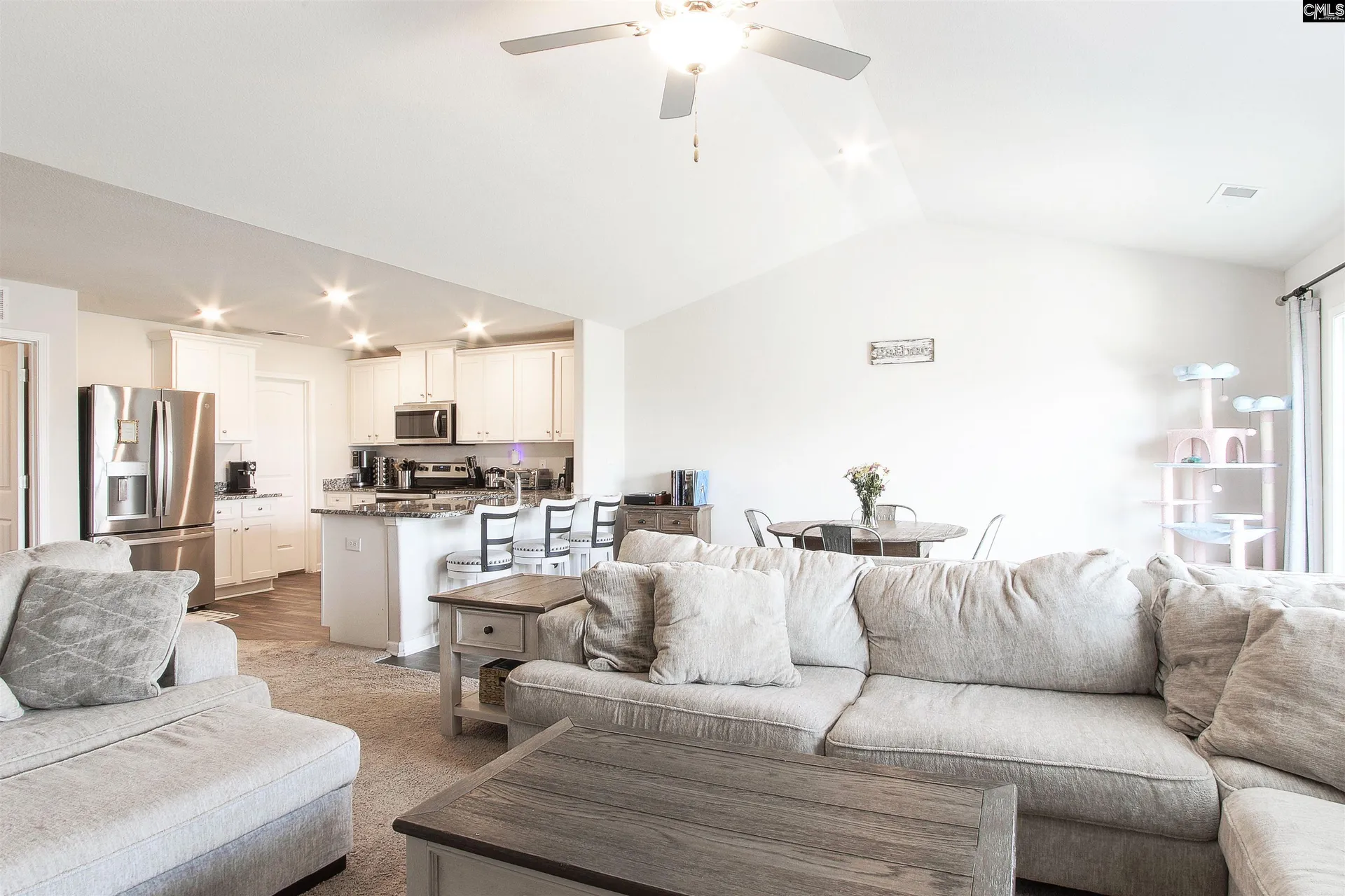 713 Sapodilla Lane