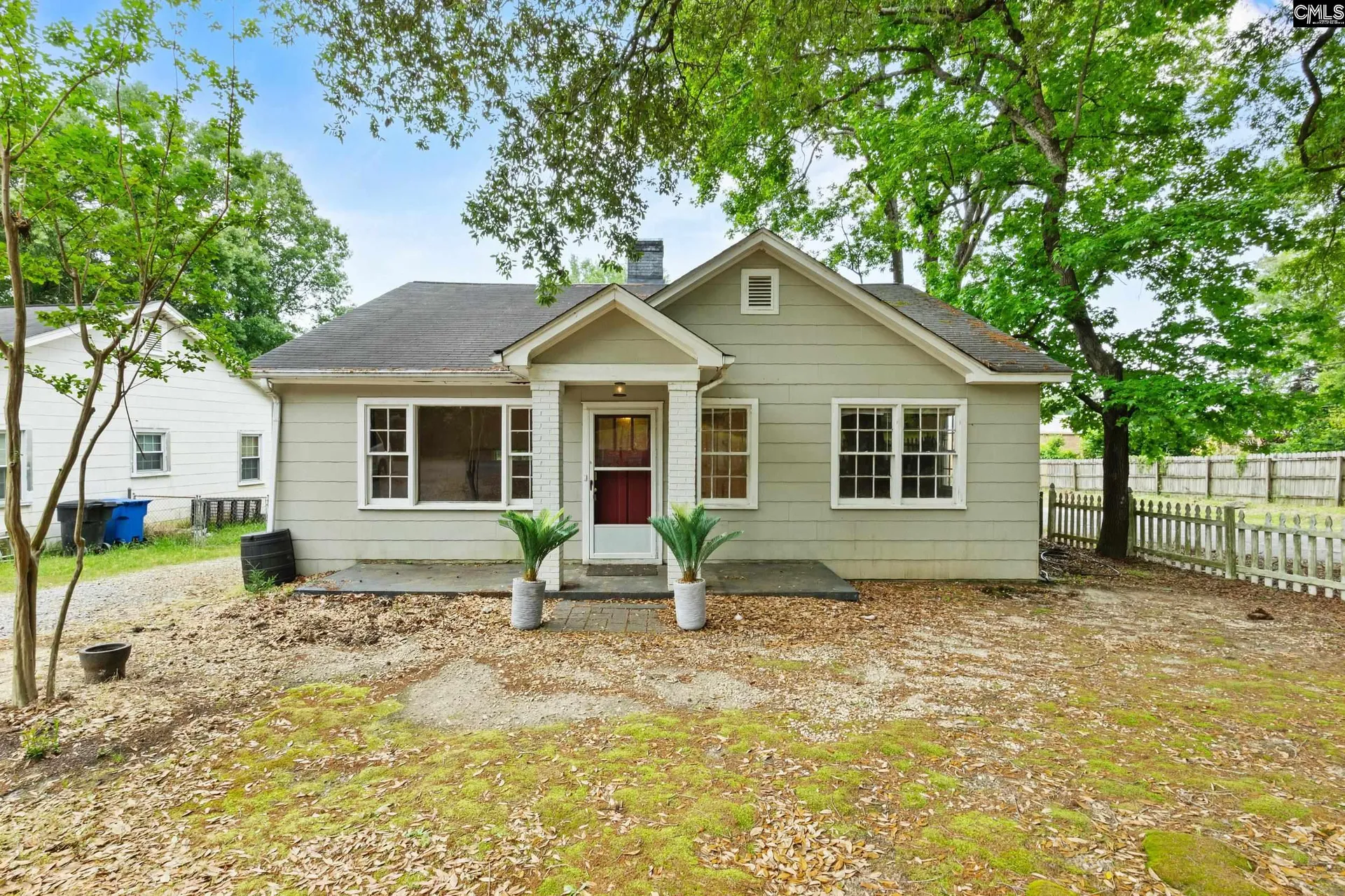 904 Cedar Terrace Road