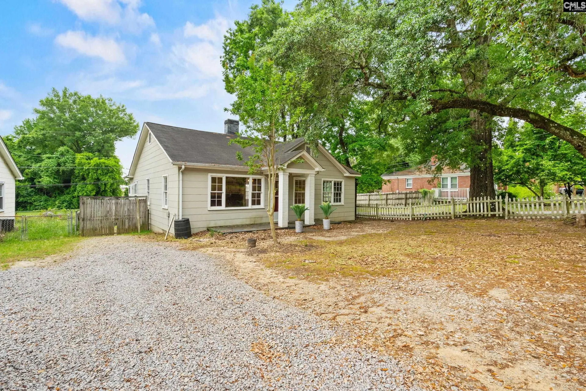 Property image 3 at 904 Cedar Terrace Road, Columbia, SC 29209