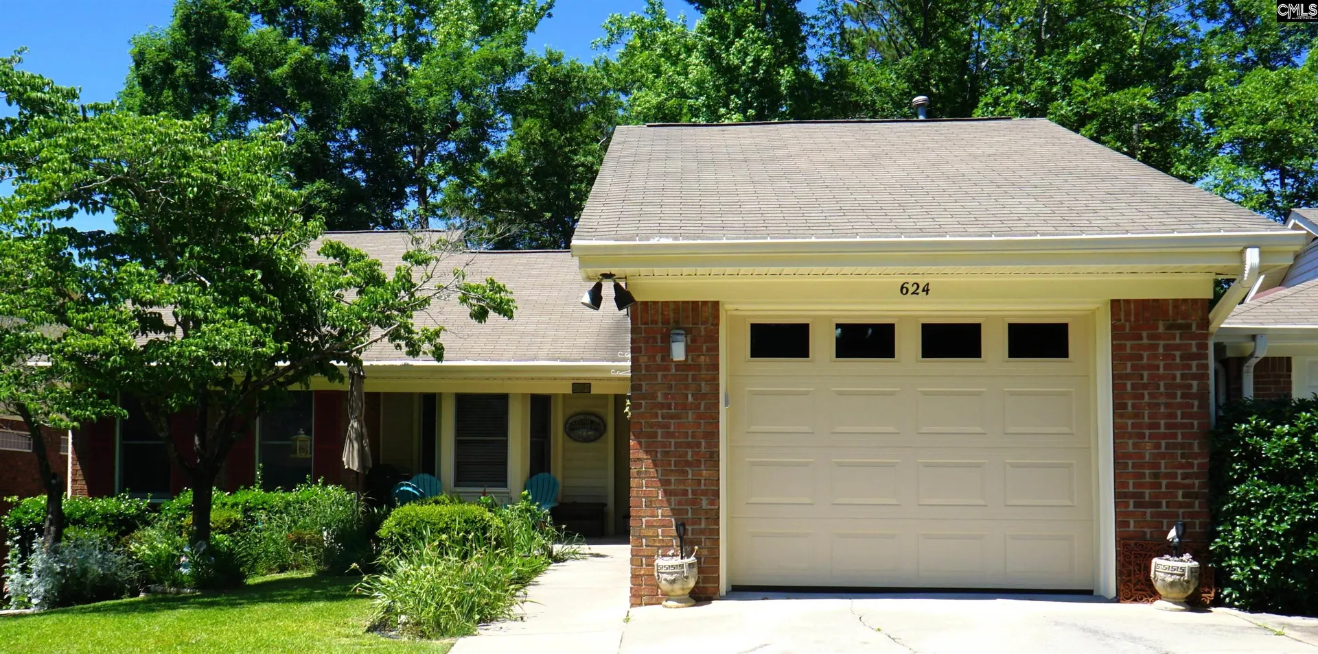 624 Ashwood Circle