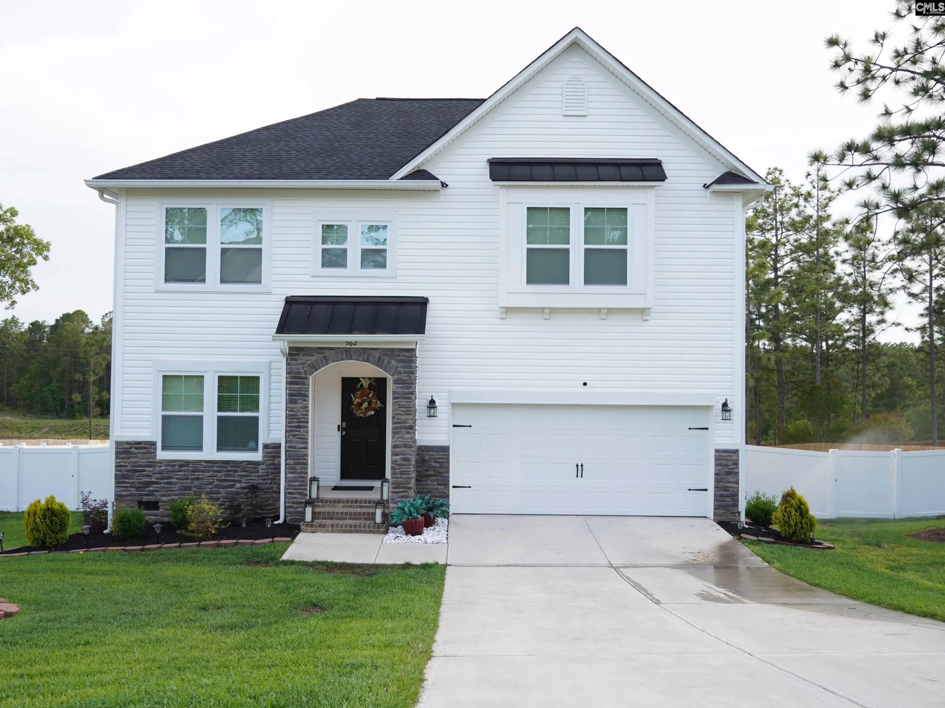 Cassique, Lexington Community