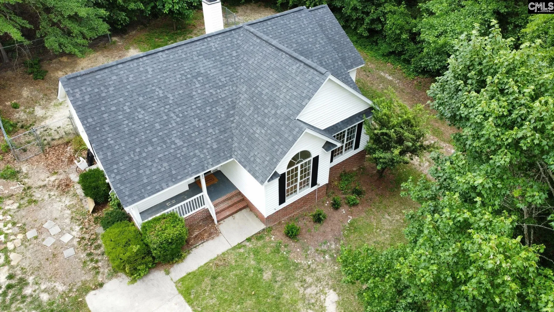 Elgin Estates, Elgin Community